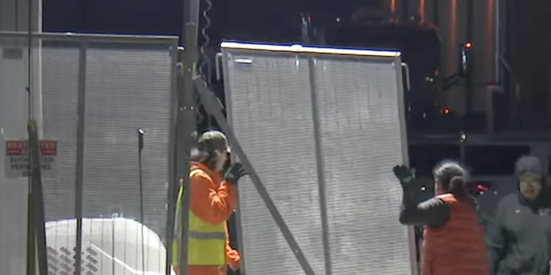 DHS dismantles fence around Broadview ICE facility after judge's order despite violence, riots