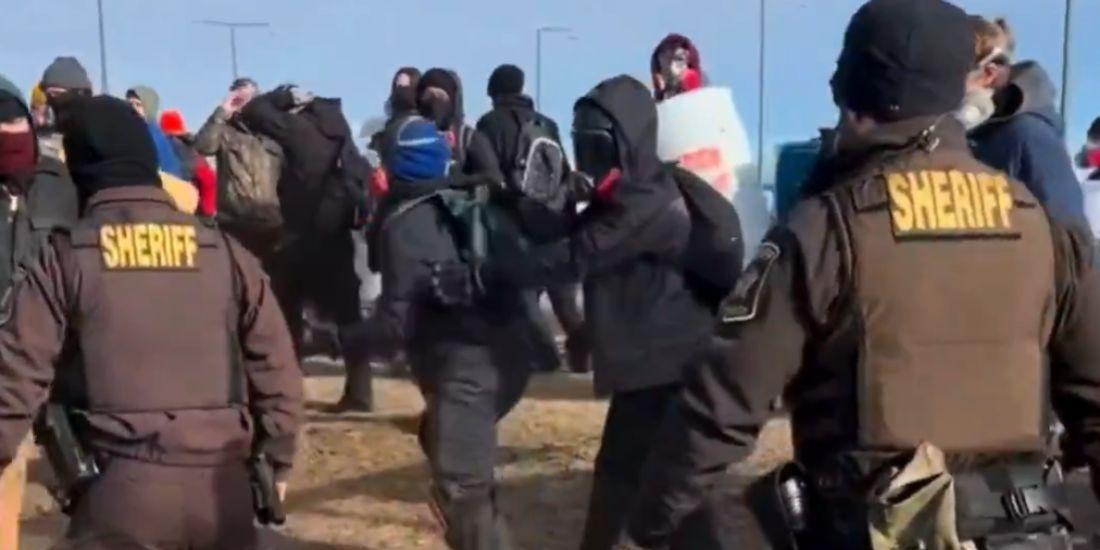 Minnesota cops arrest 54 in crackdown on anti-ICE rioters outside federal building