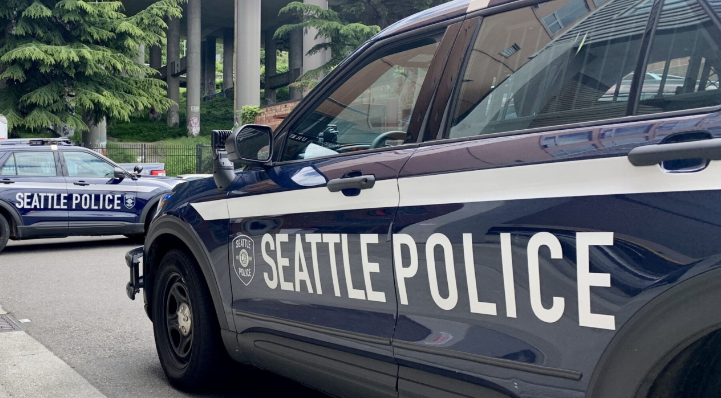 Man arrested for attempting to drag teen girl into Seattle woods, assaulting her