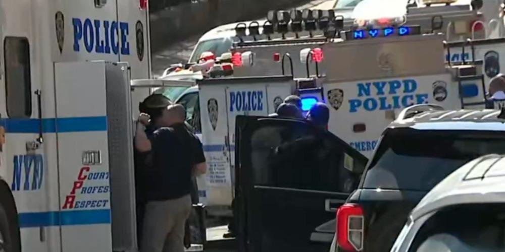 BREAKING: 'Suspicious package' found near NYC mayor's mansion just days after attempted ISIS bombing
