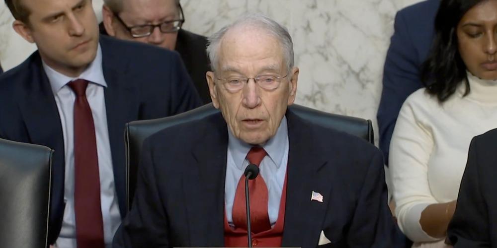 BREAKING: Senate GOP propose $1 BILLION in White House ballroom security