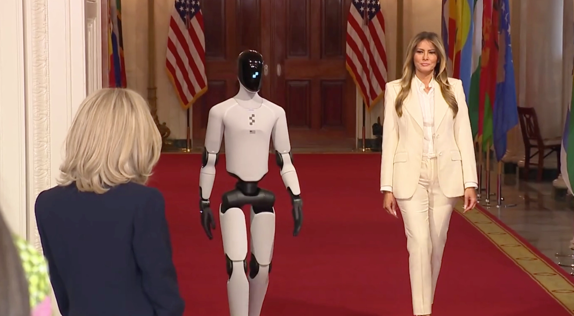 Melania Trump shows up to White House education summit with humanoid robot