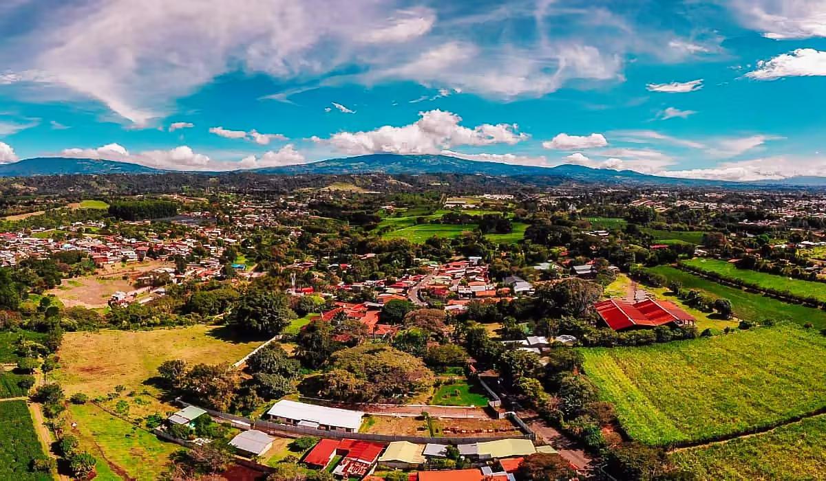 Hero image for Moving to Alajuela