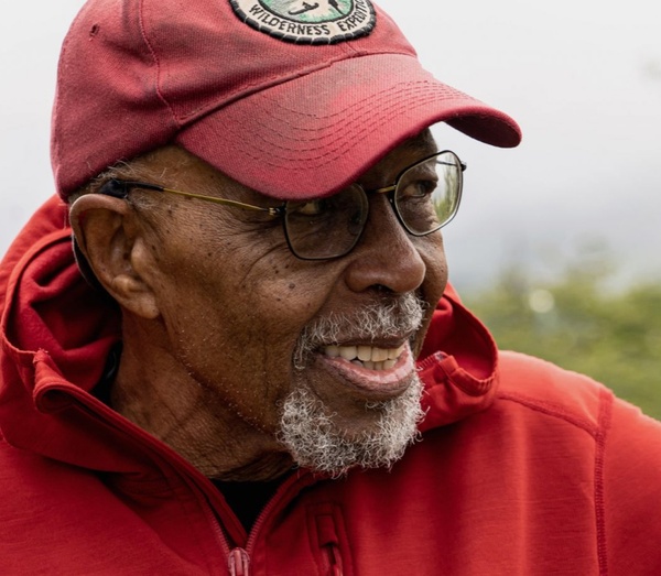 Das ist J.R. Harris, der Solowanderer