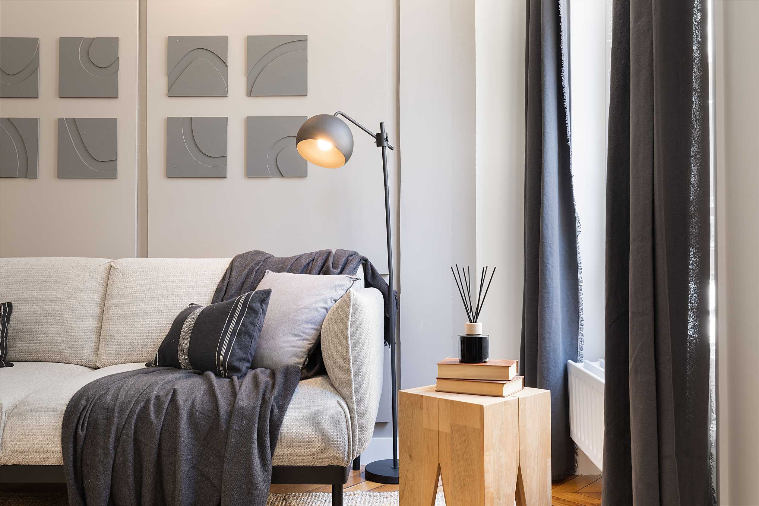 TAILLON Furnished apartment in Avenue Kléber, Paris