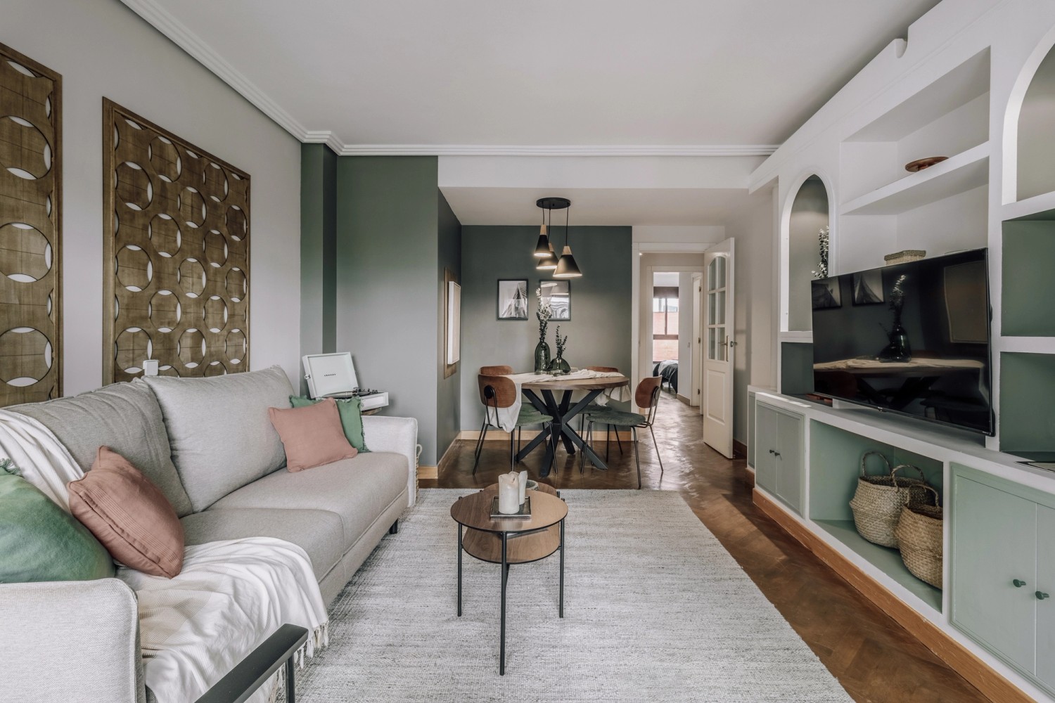 Living room of a corporate apartment in Madrid