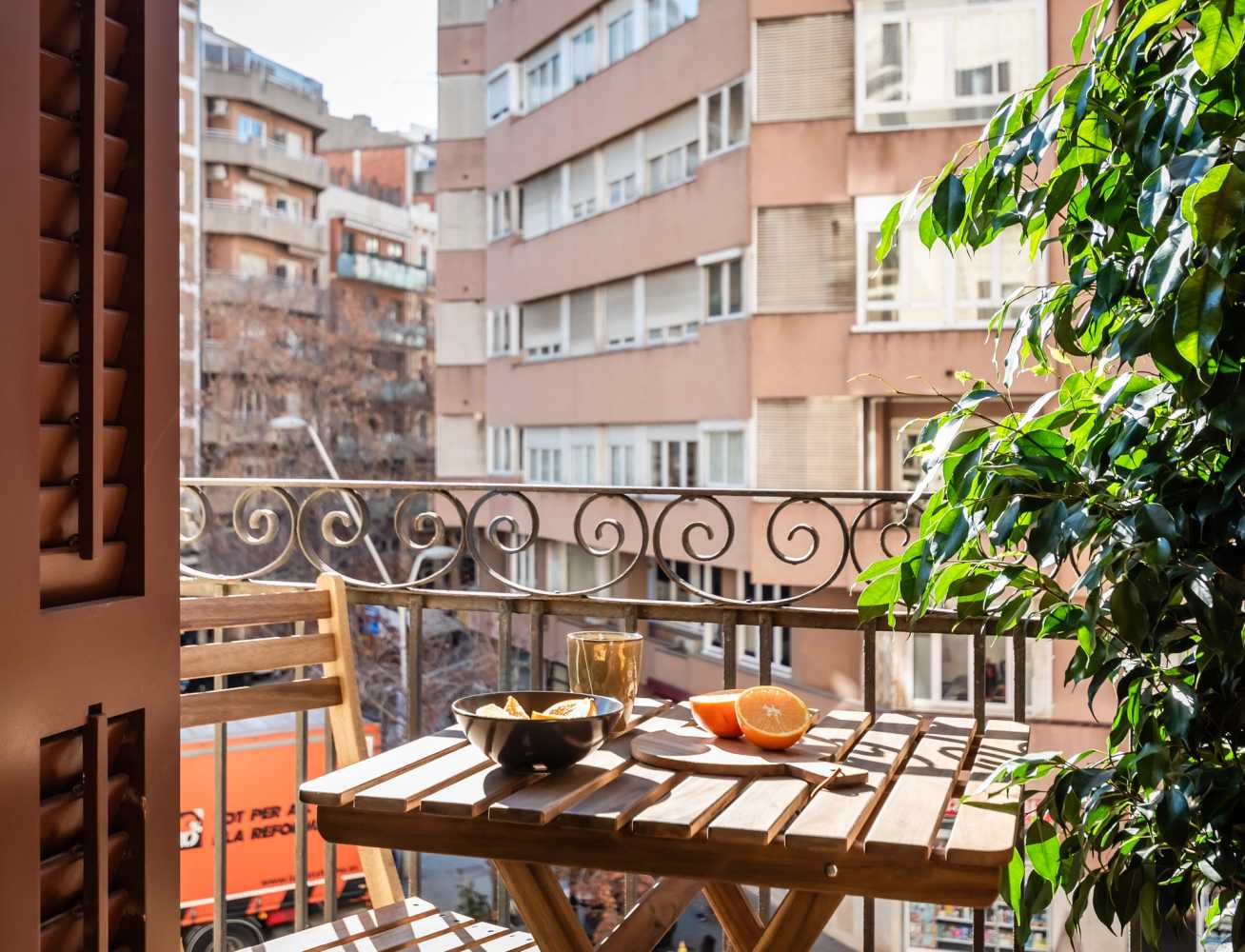 1654254722-apartement-to-rent-with-balcony-in-eixample-barcelona-985.jpg