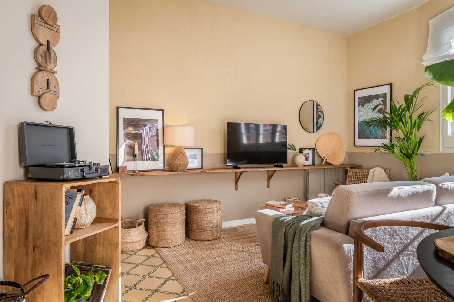 1654255292-cosy-living-room-in-monthly-rental-eixample-esquerra-95875.jpg