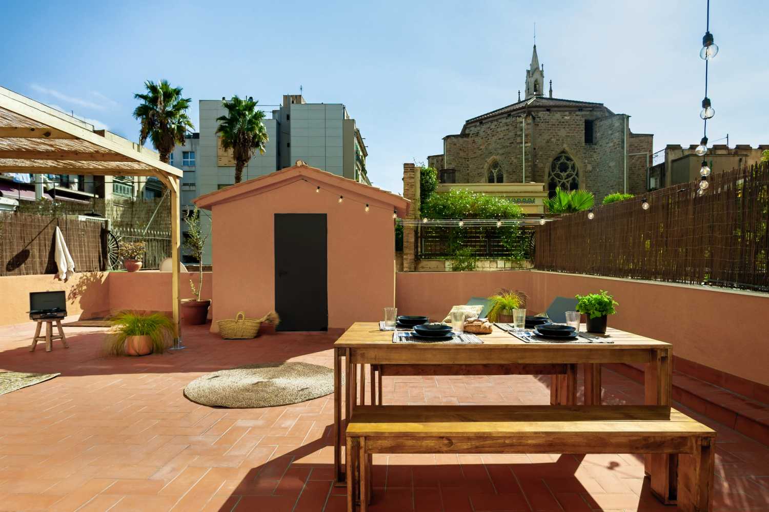 1654164549-rooftop-apartment-rental-in-barcelona-47457.jpg