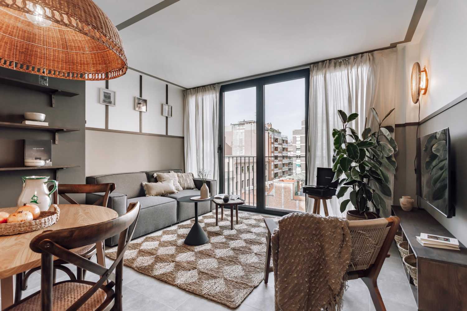 1674839994-ukio-barcelona-gran-via-567-3-l-04.jpg
