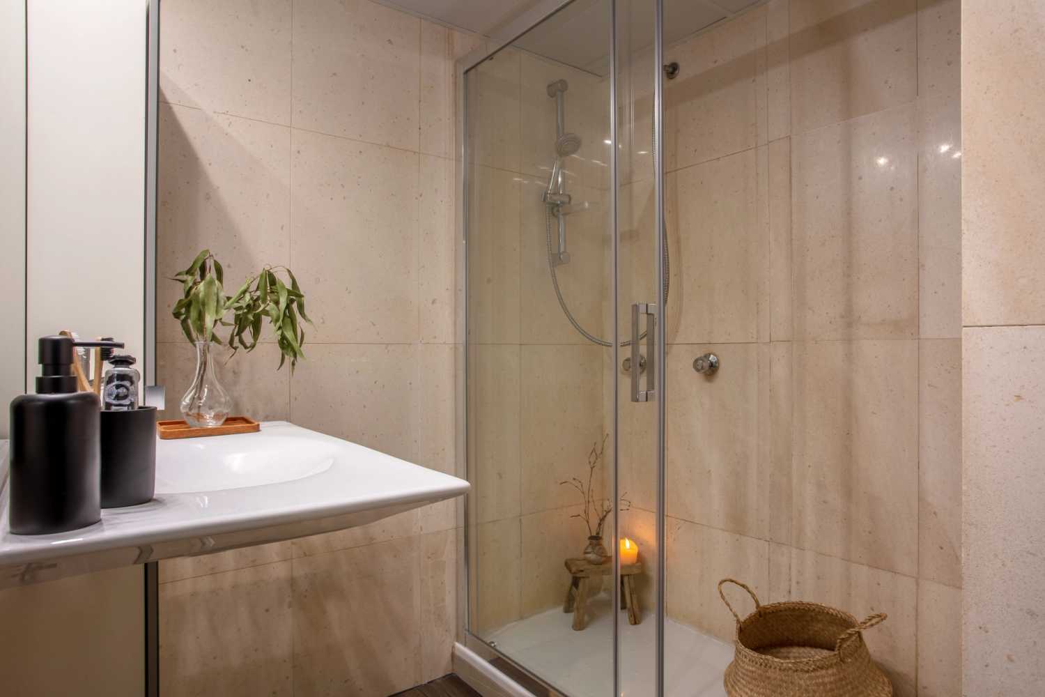 1653996665-charming-bathroom-shower-and-sink-in-flat-to-rent-26.jpg