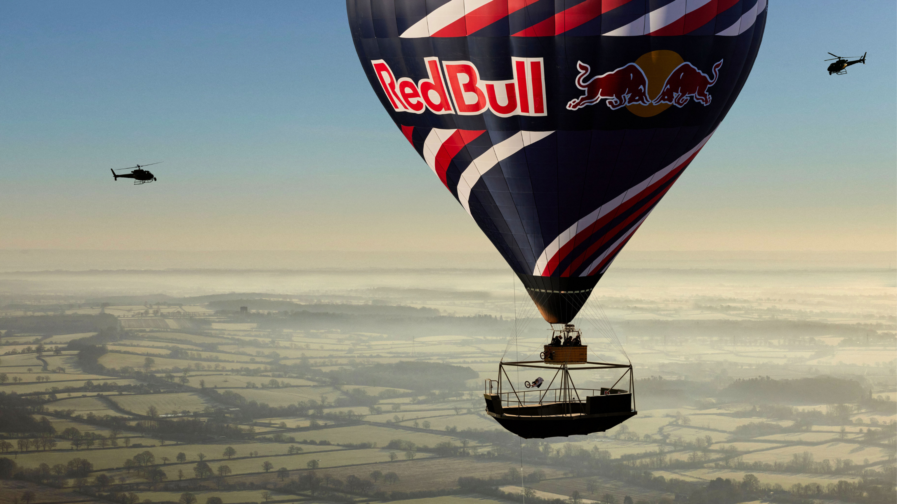 Red Bull - Don't Look Down