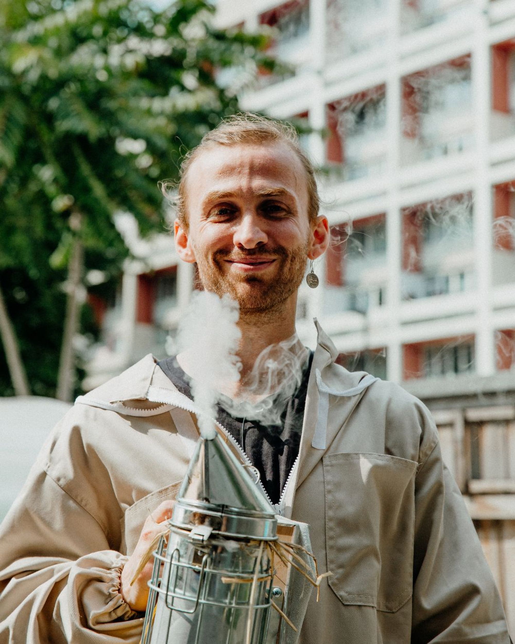 Ali Alzein, Bees & Refugees x Gramafilm