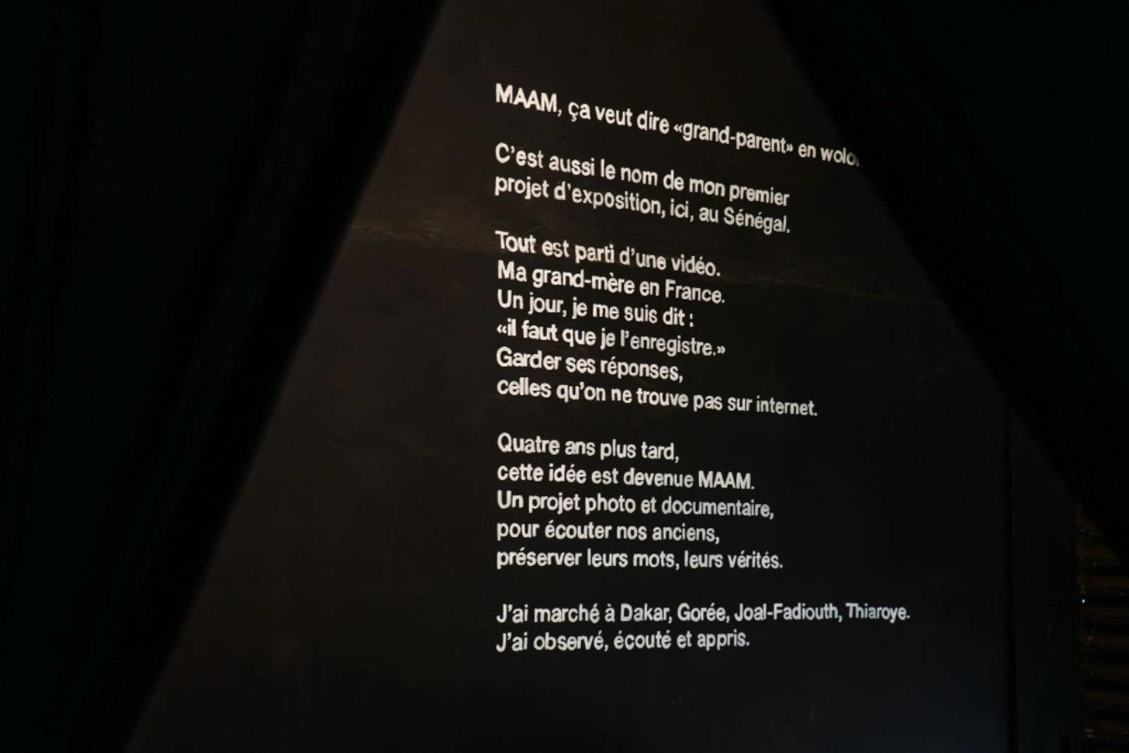 Texte mural expliquant la genèse de MAAM 