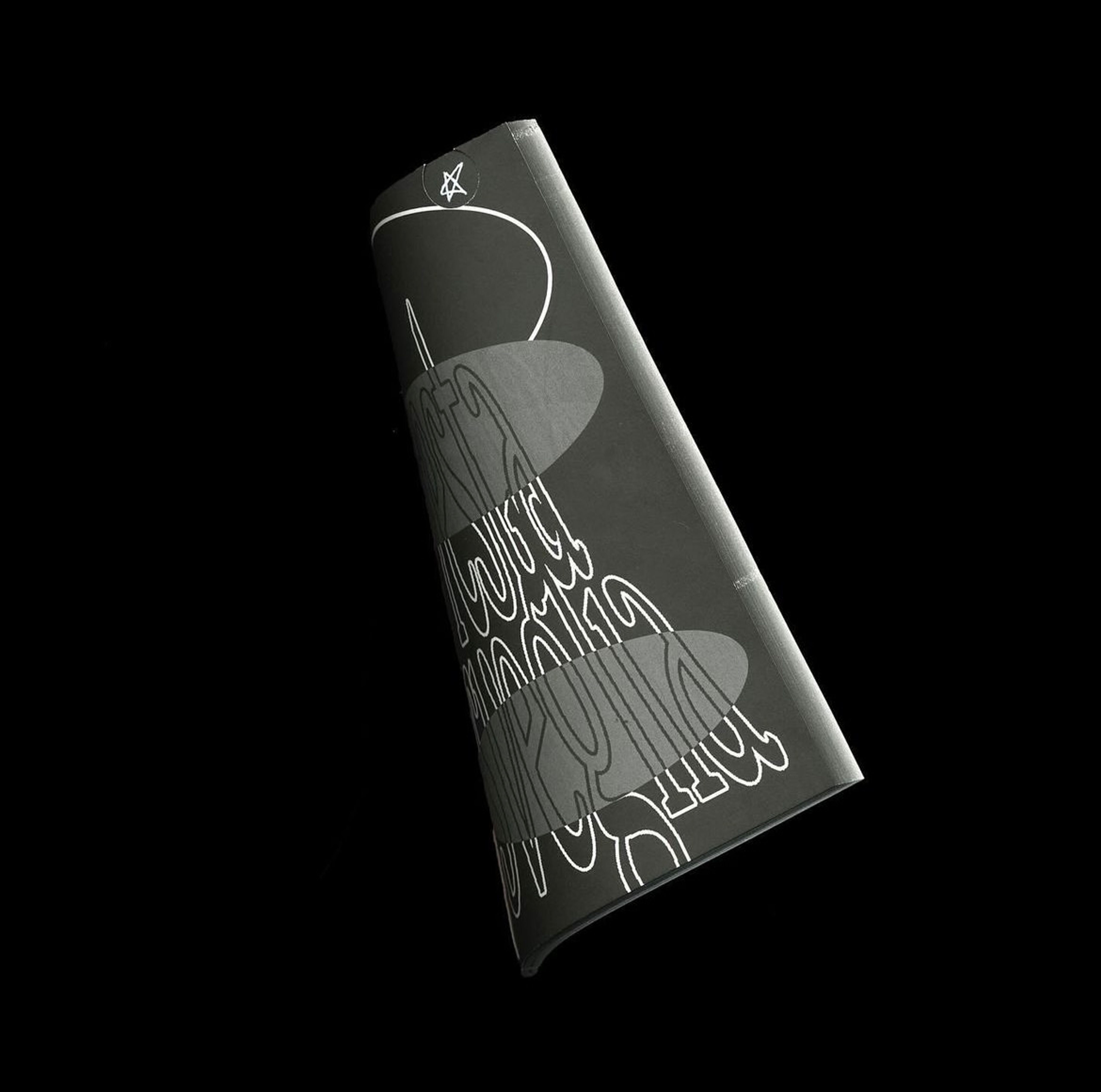 The Resta sveglia book bent to show its cover
