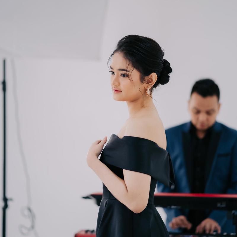 Elsya