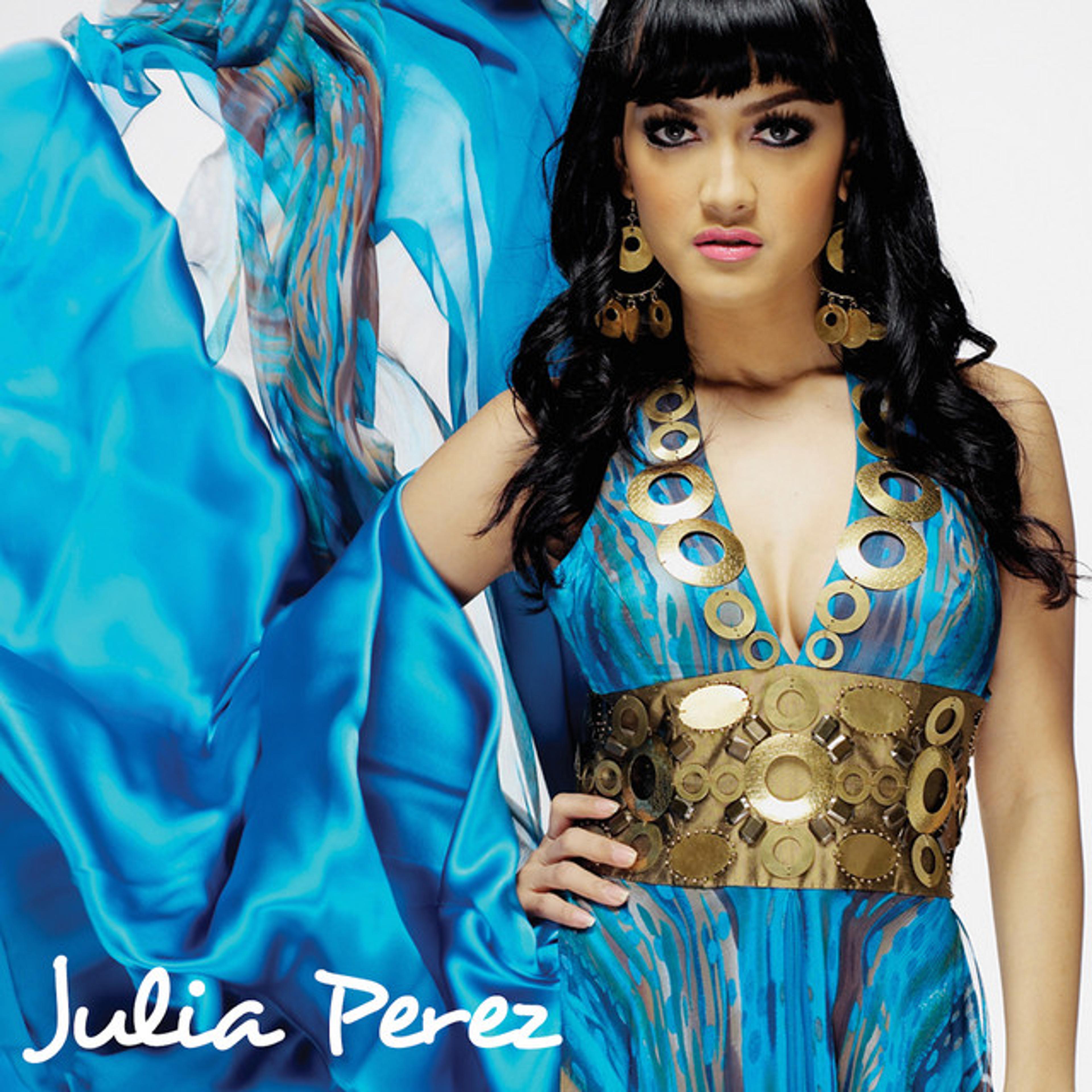 Julia Perez