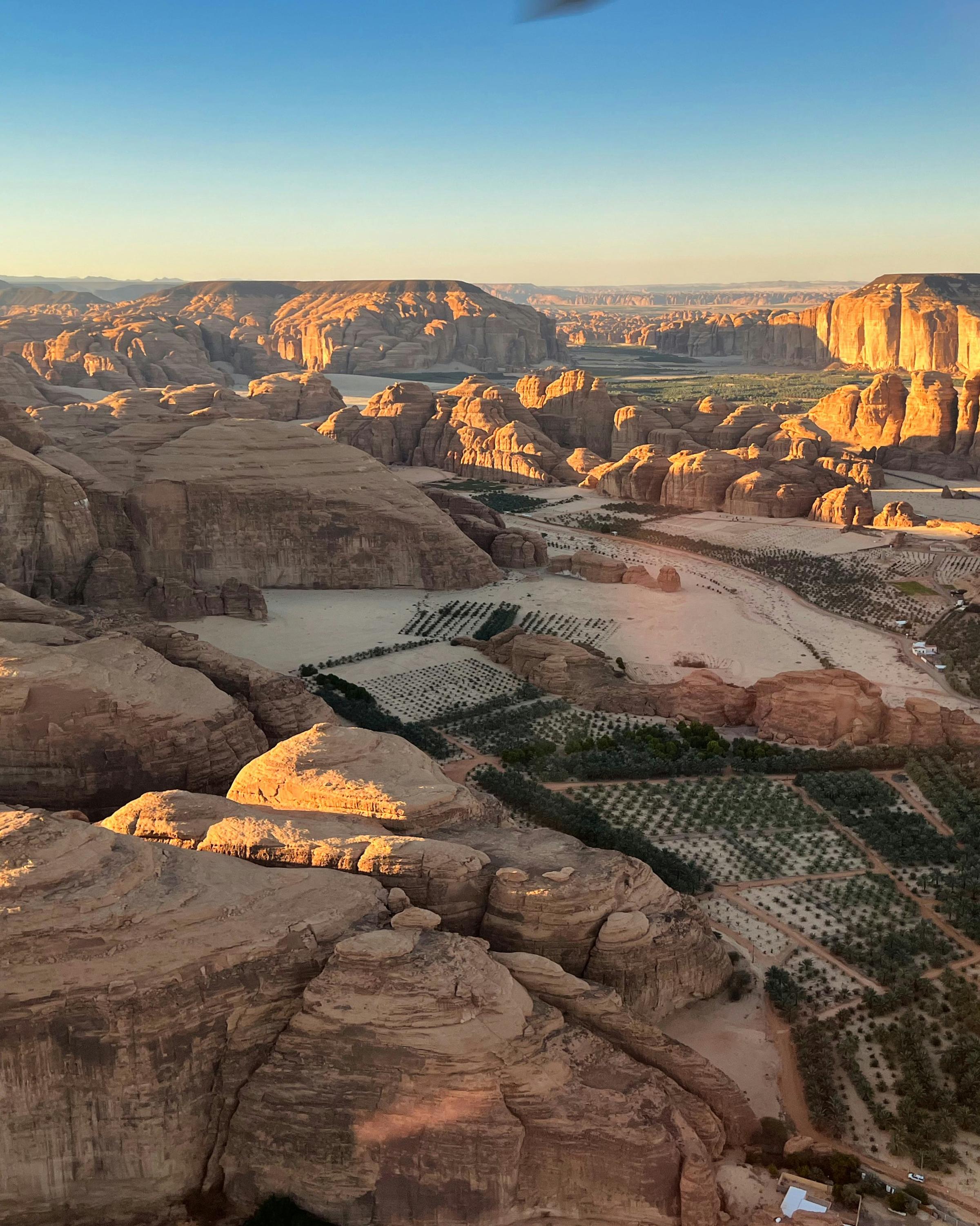 Transformational desert retreat in AlUla for leaders and creatives. Reset, reflect, and reconnect in Saudi Arabia’s most awe-inspiring landscape.
