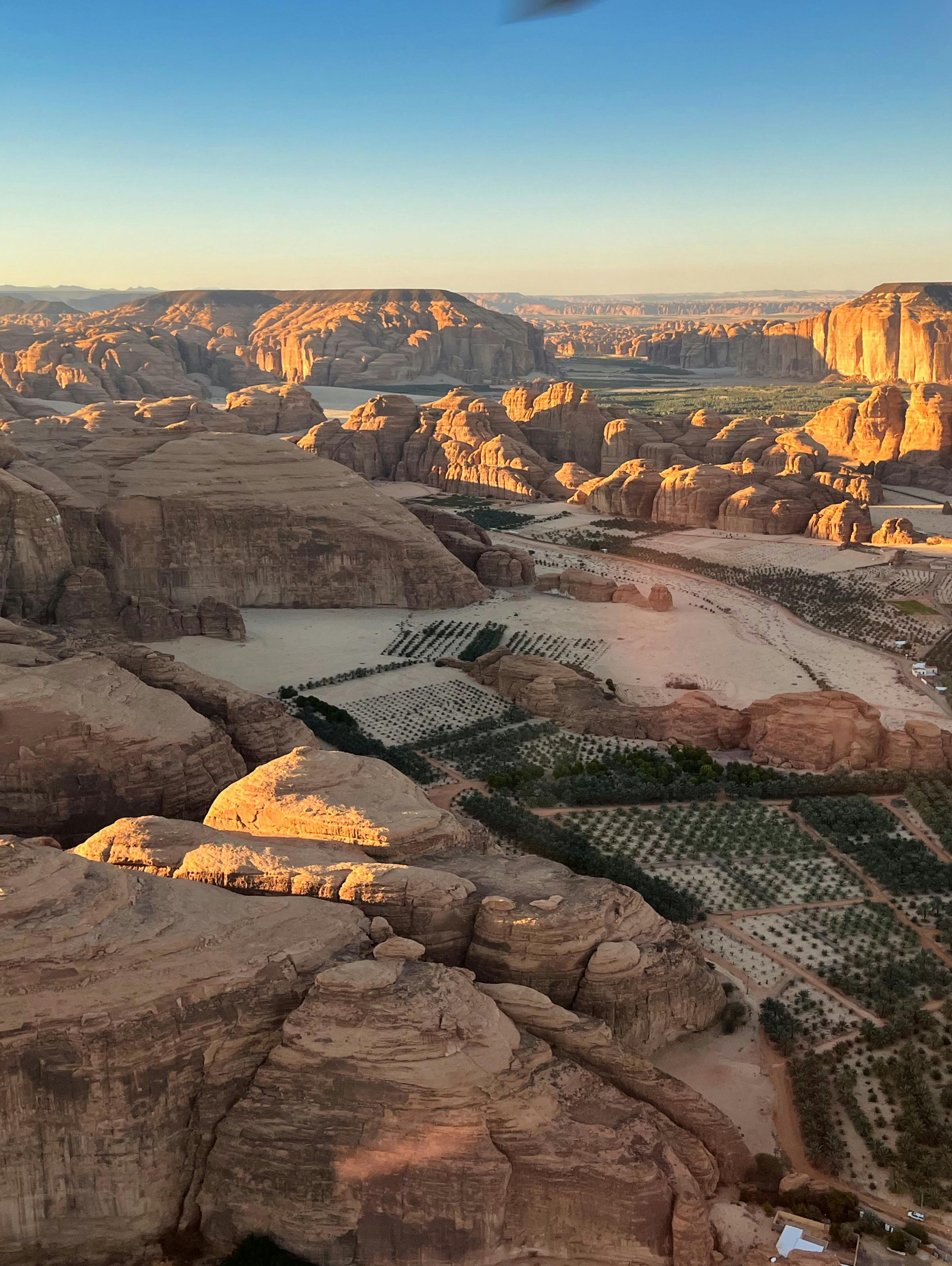 Transformational desert retreat in AlUla for leaders and creatives. Reset, reflect, and reconnect in Saudi Arabia’s most awe-inspiring landscape.