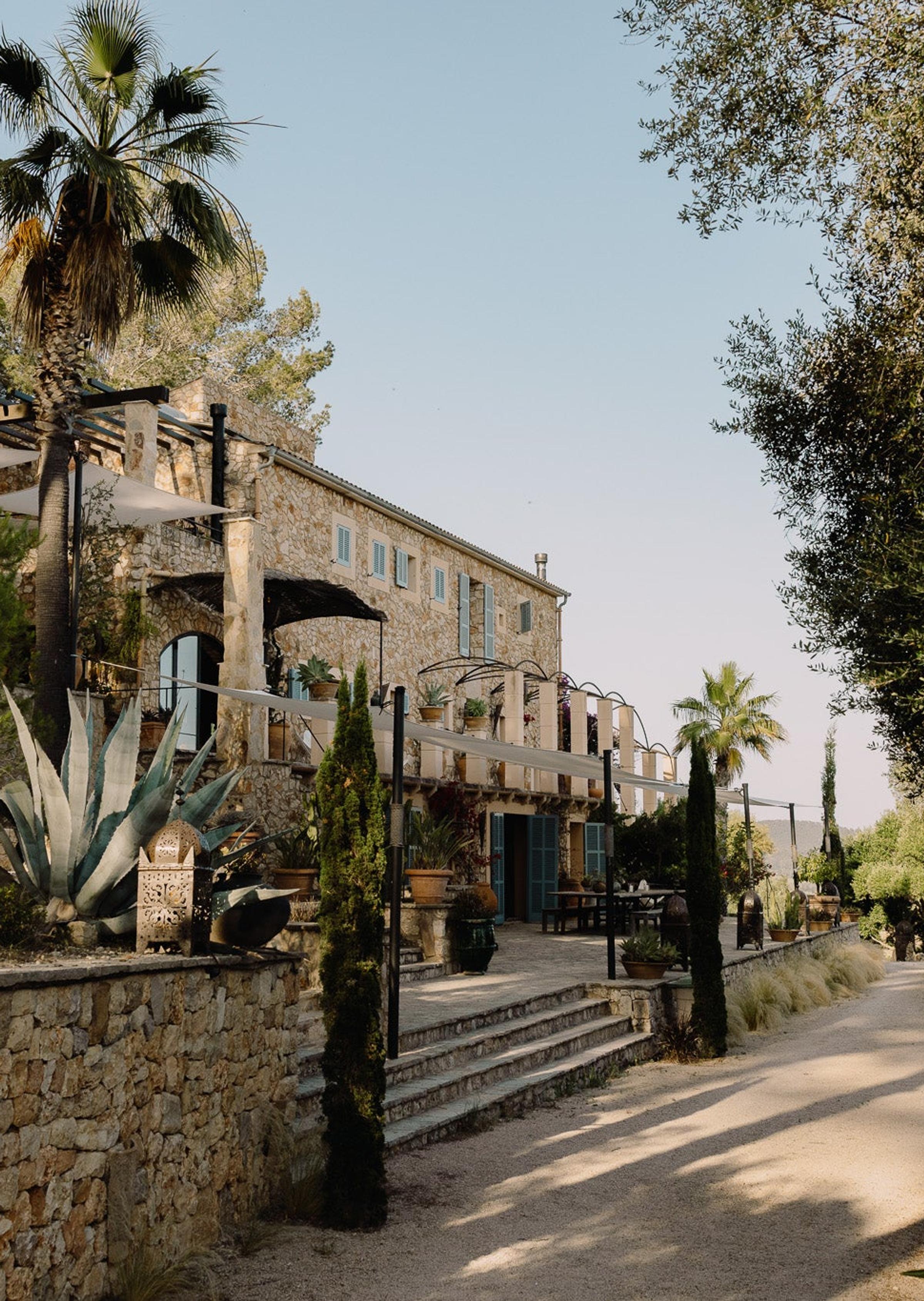 Mediterranean nature and landscape in Mallorca during the Moon Sisters x Kaer women’s retreat, a transformational wellness retreat surrounded by island nature.