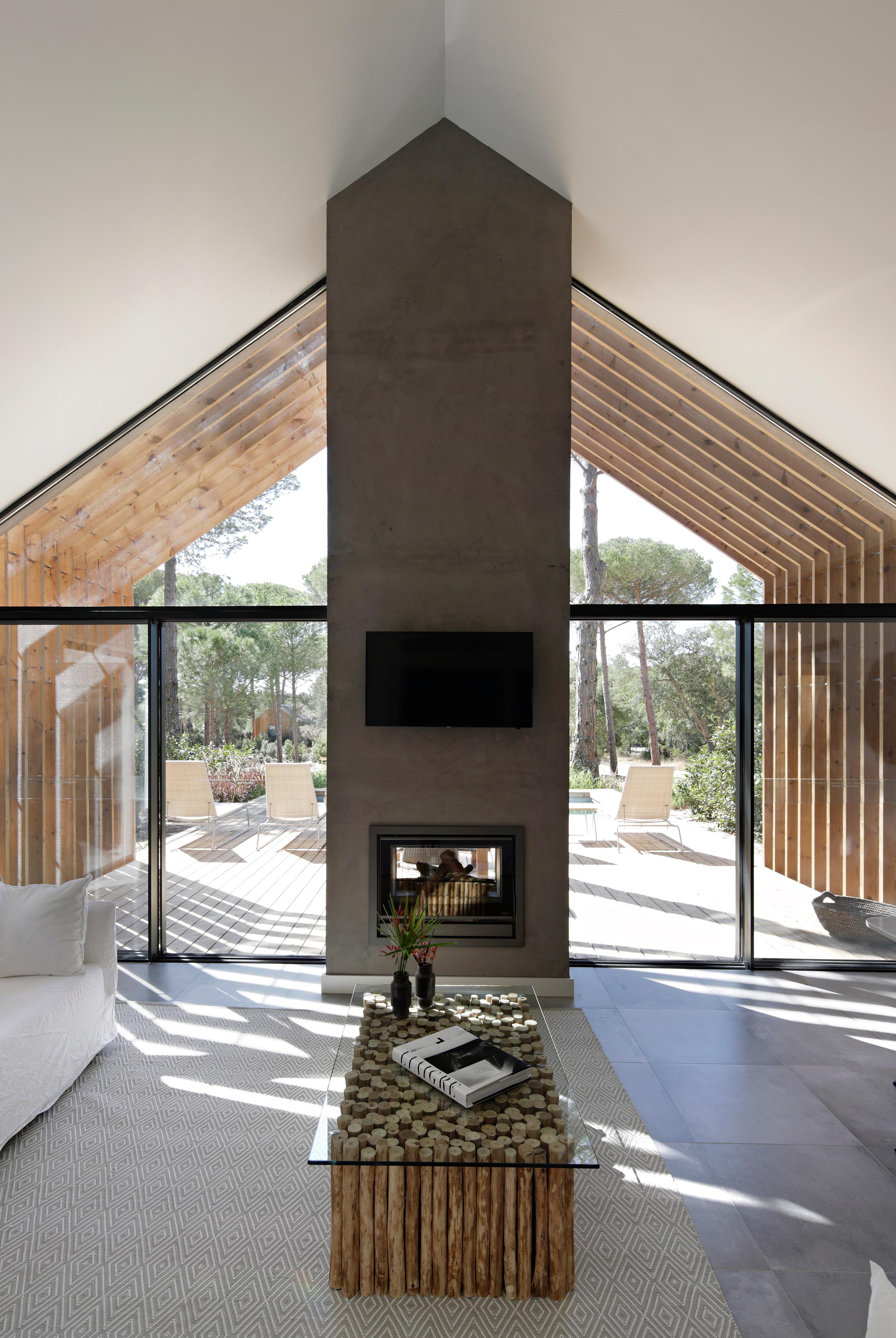 Discover a hidden oasis where luxury, sustainability, and nature effortlessly blend at Sublime Comporta.