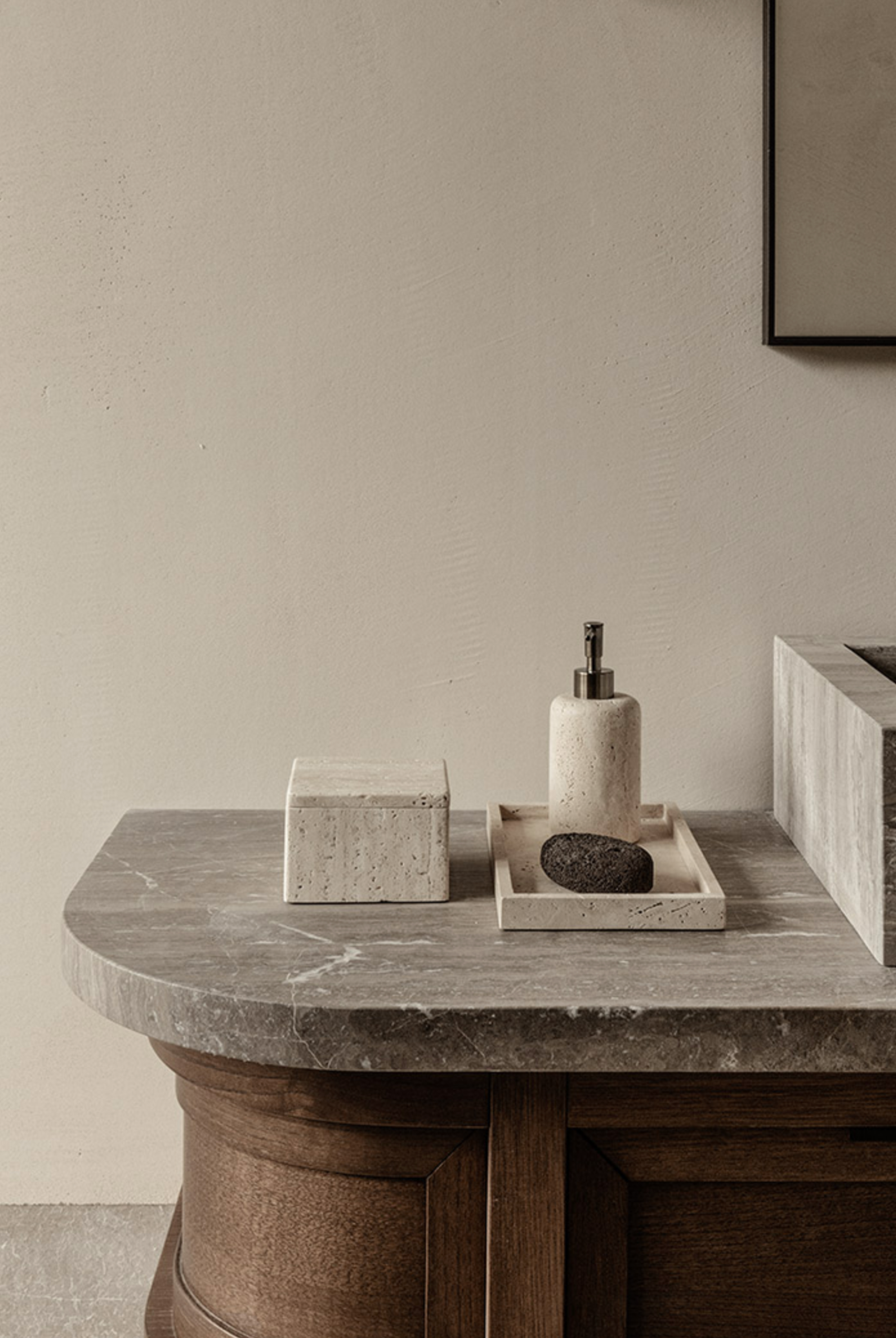 Calming interior of a MANNA room, highlighting thoughtful details, soft textures, and serene mountain surroundings.