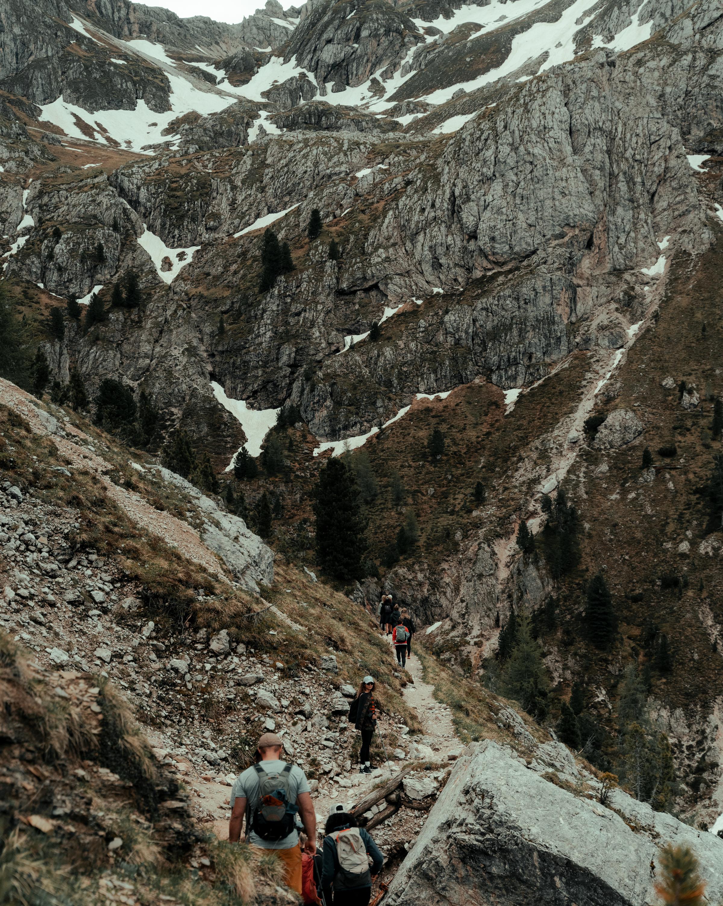 Expansive mountain landscape symbolizing leadership clarity and growth.