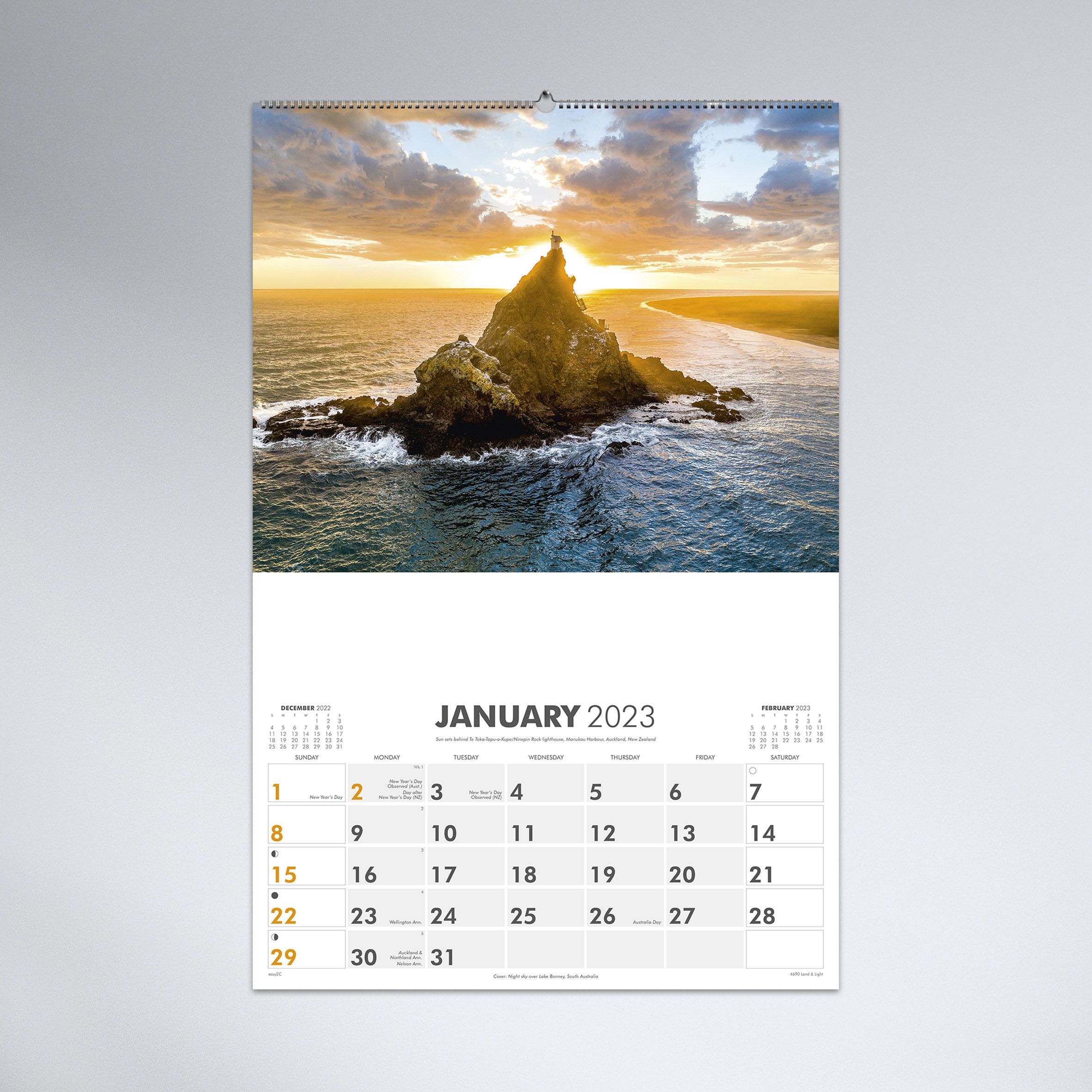 4690W_Land & light_Hero_Grey