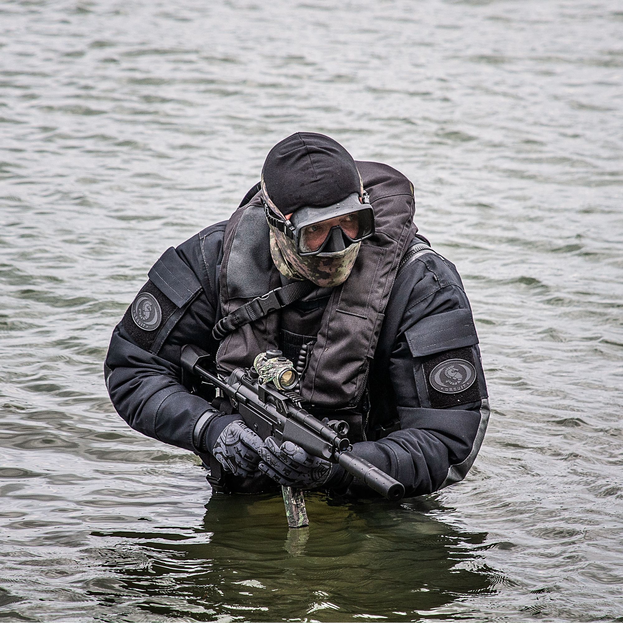 Drysuits & diving suits - Military