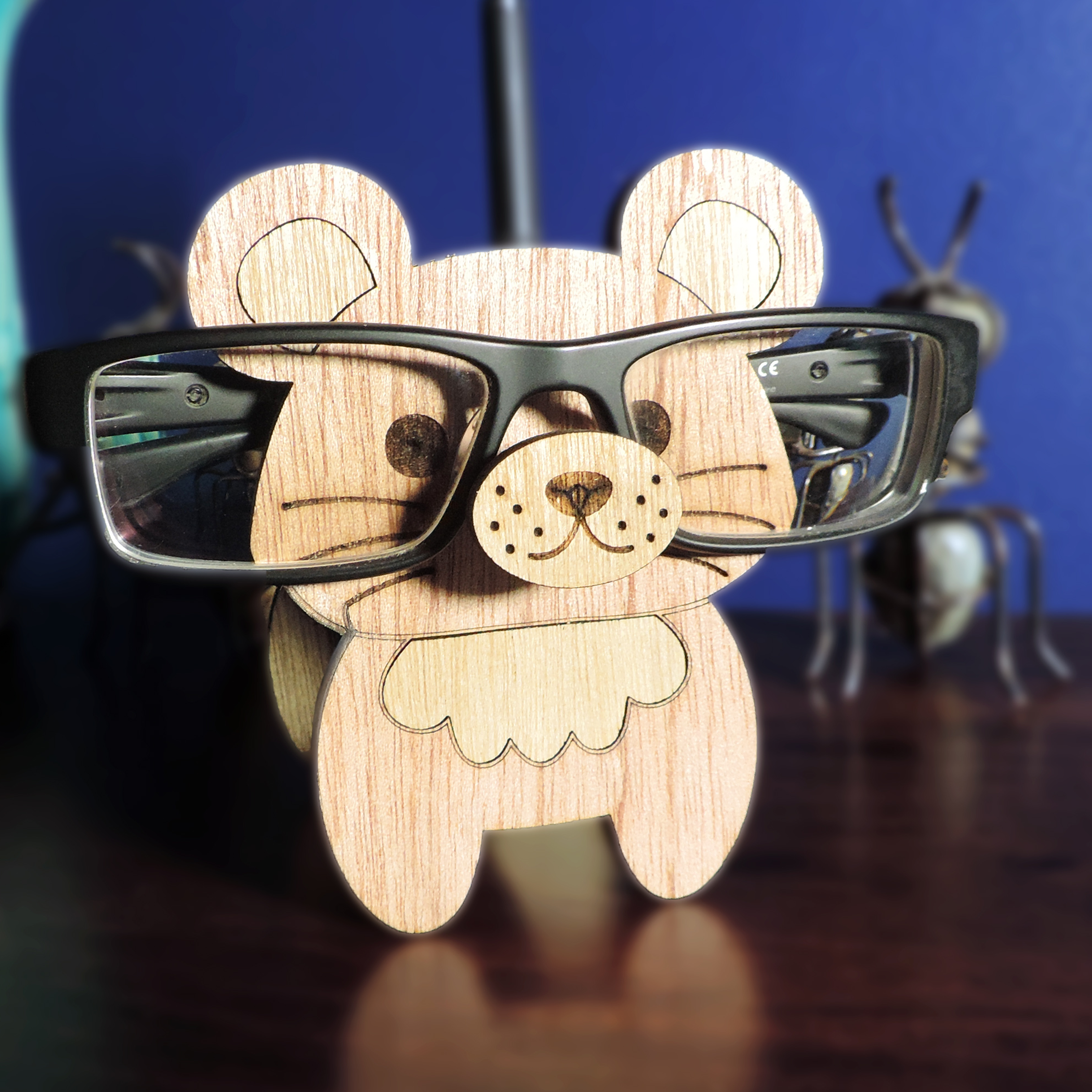Laser-cut mouse glasses holder, 5 mm plywood