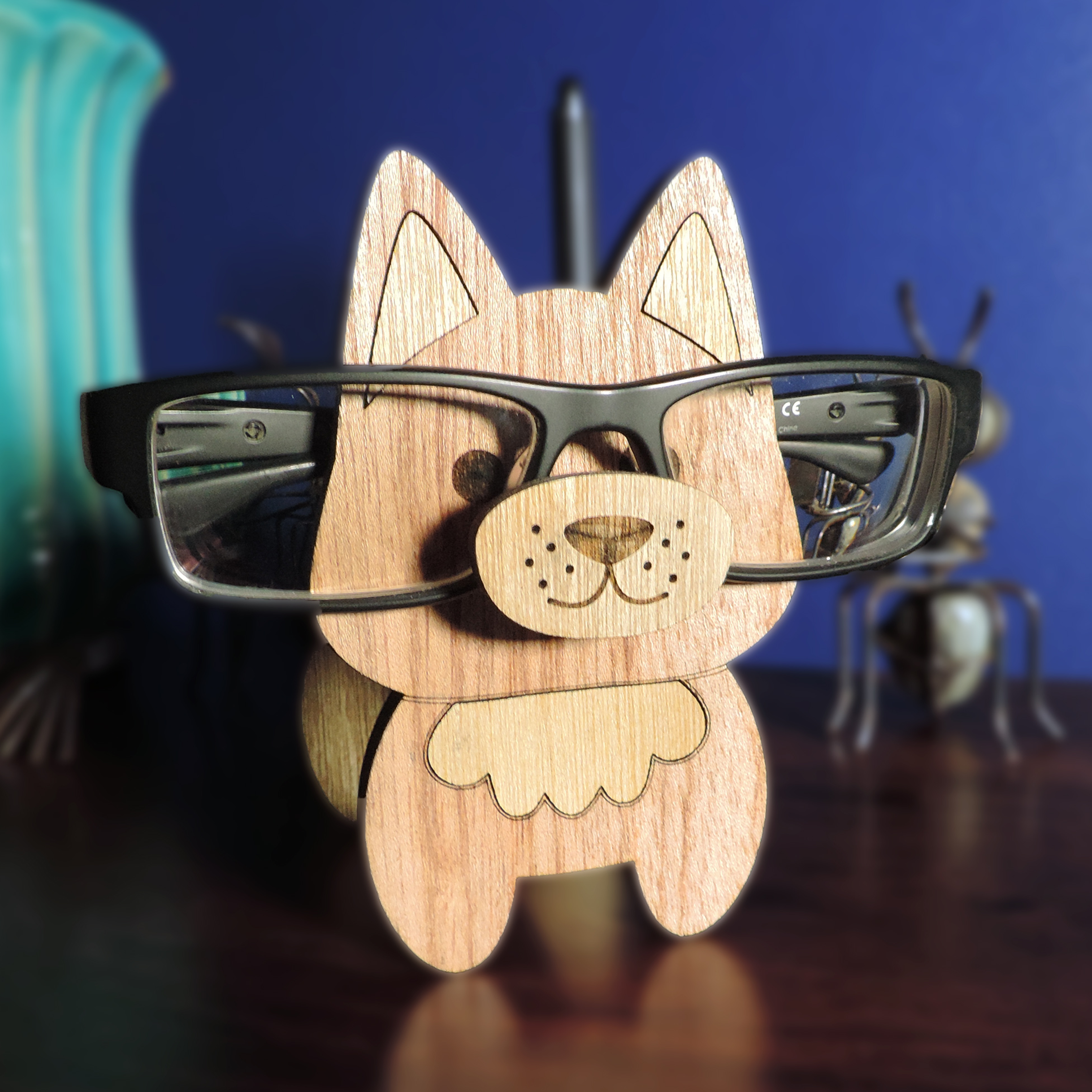 Laser-cut fox glasses holder, 5 mm plywood