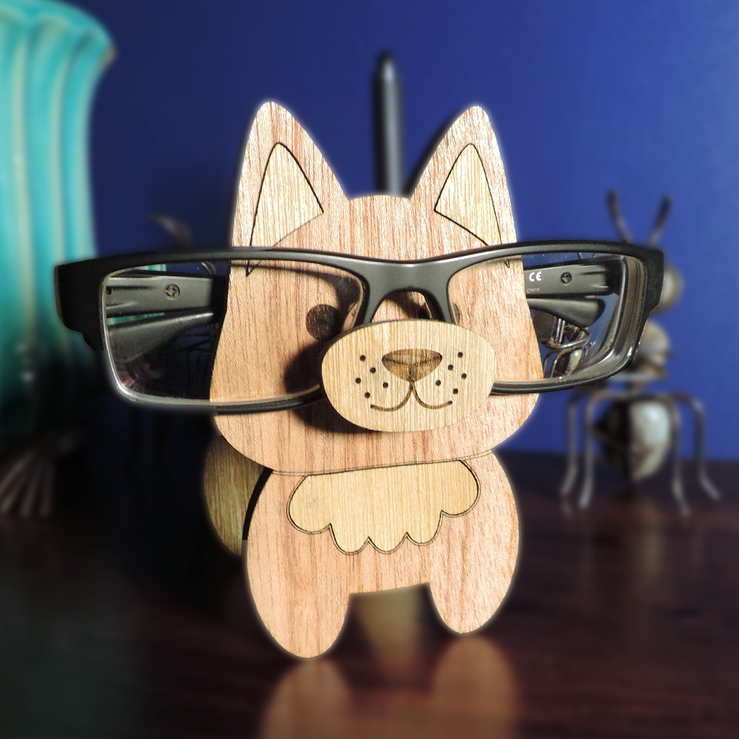 Laser-cut fox glasses holder, 5 mm plywood