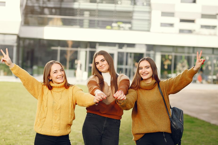 The Parasol Foundation Women’s Leadership Scholarships for Ukrainian students