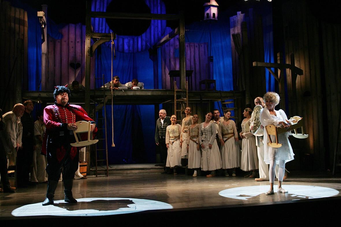 Painted on the glass - Image 10