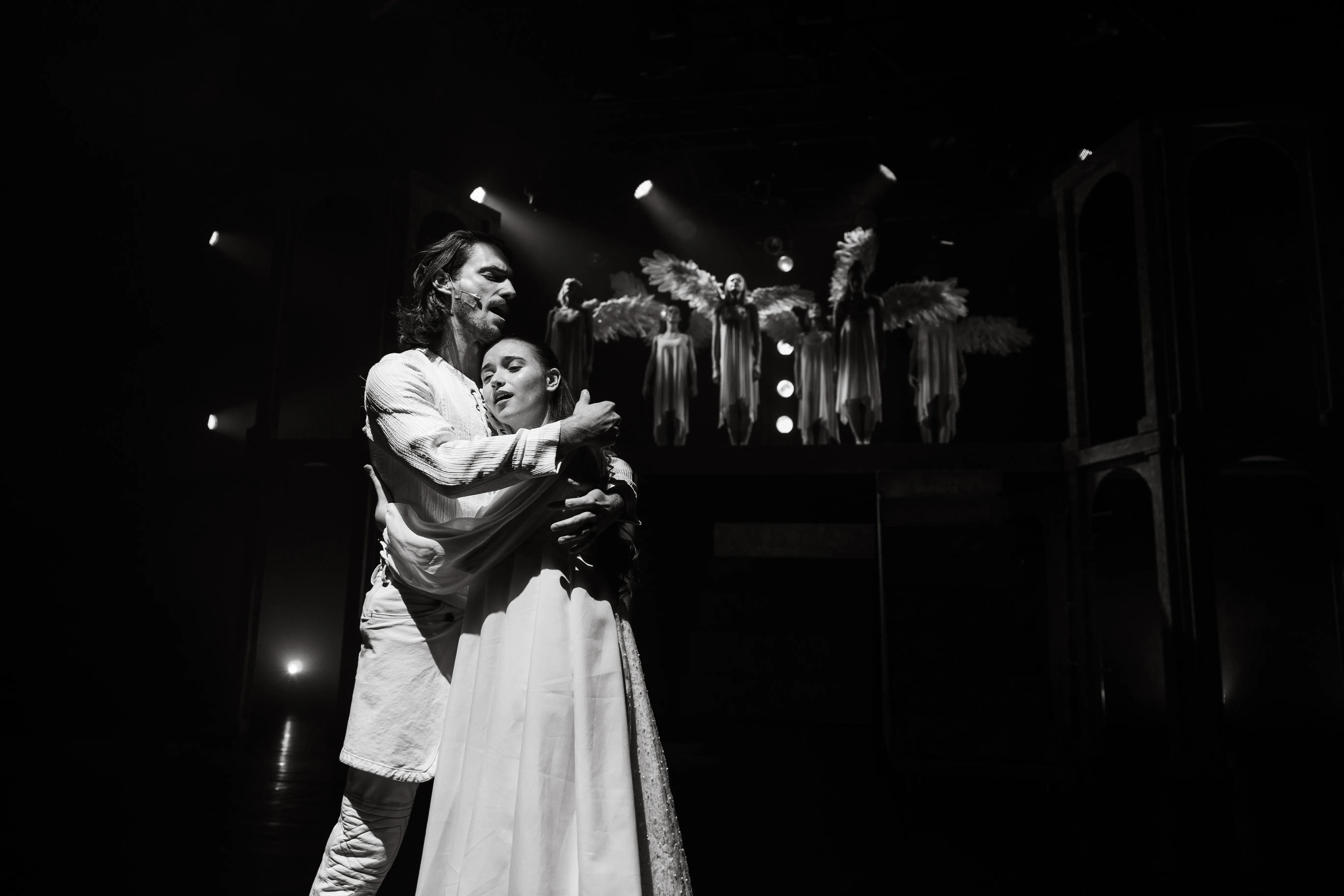 Romeo & Juliet - Image 6