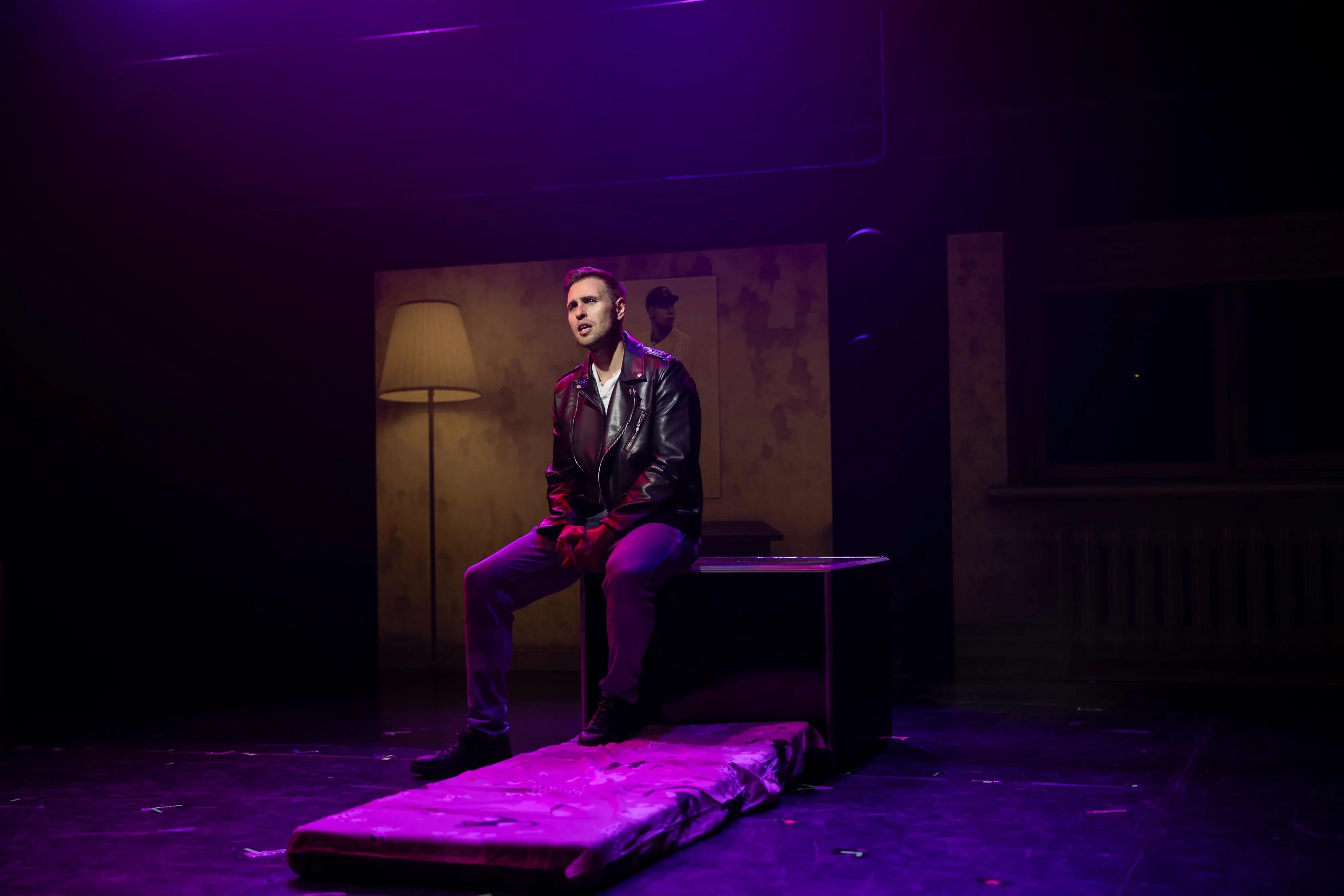 The Full Monty - Image 6