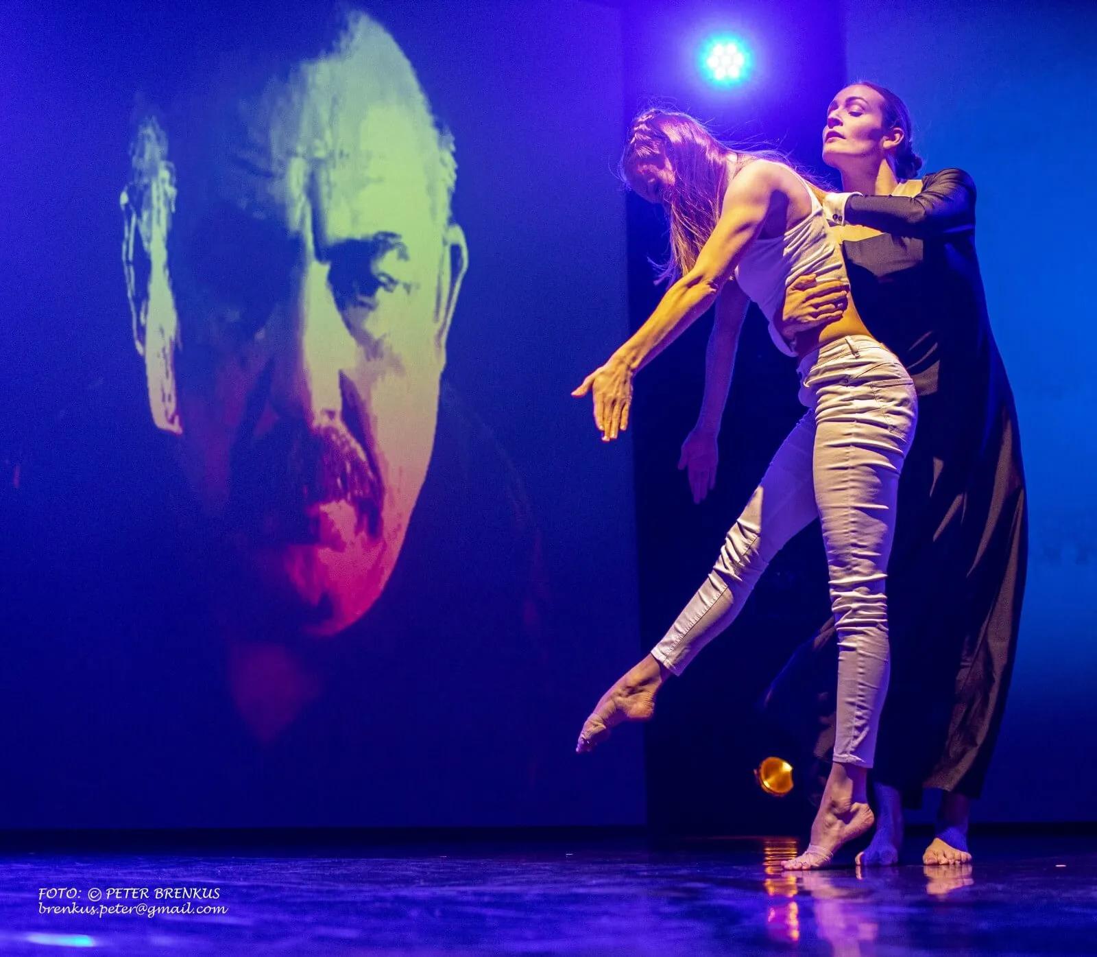 Romeo + Juliet - Image 6