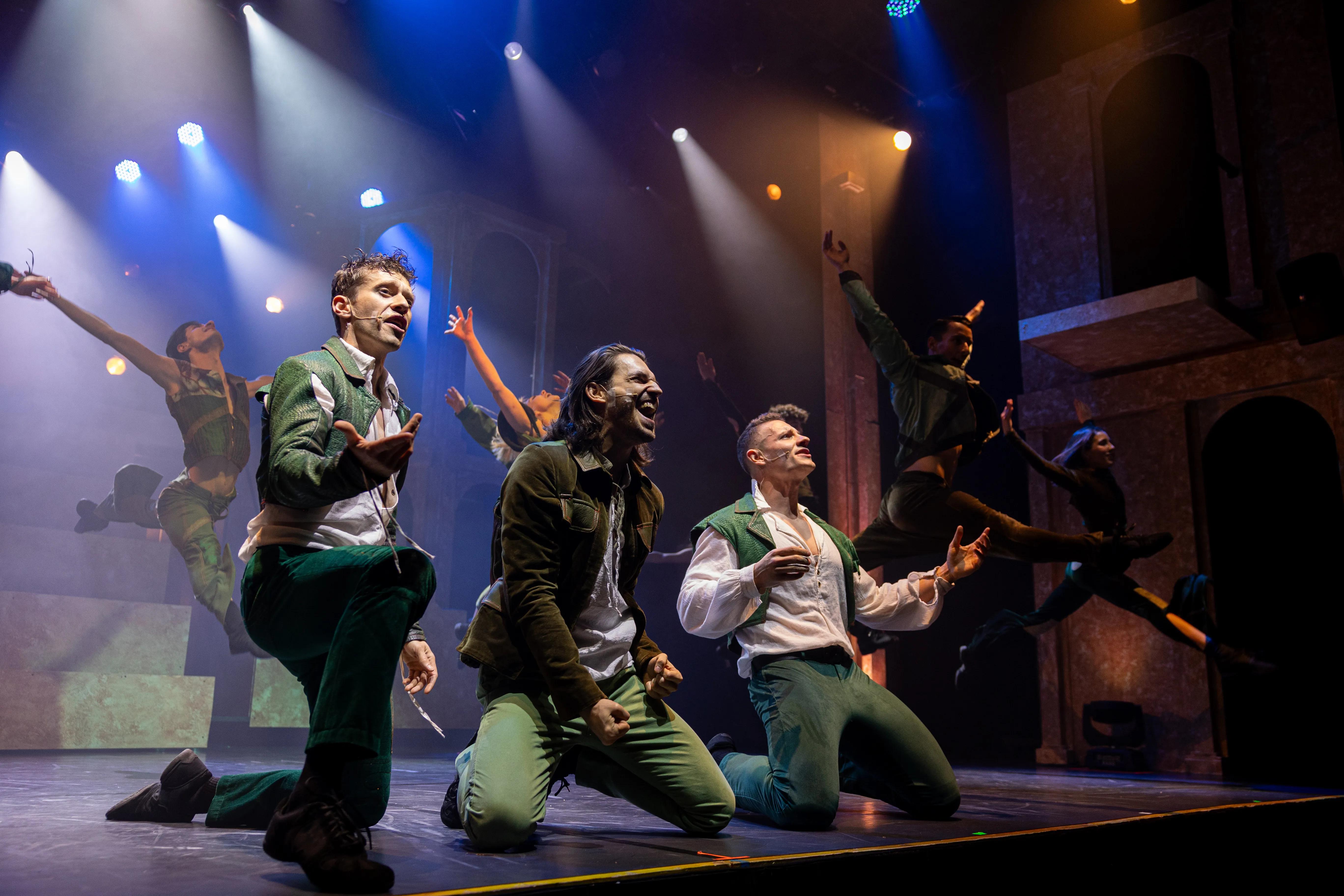 Romeo & Juliet - Image 5