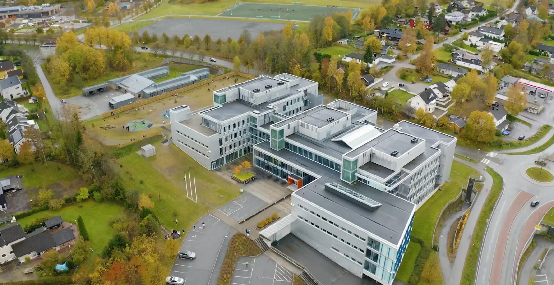 Asker International School sett fra luften