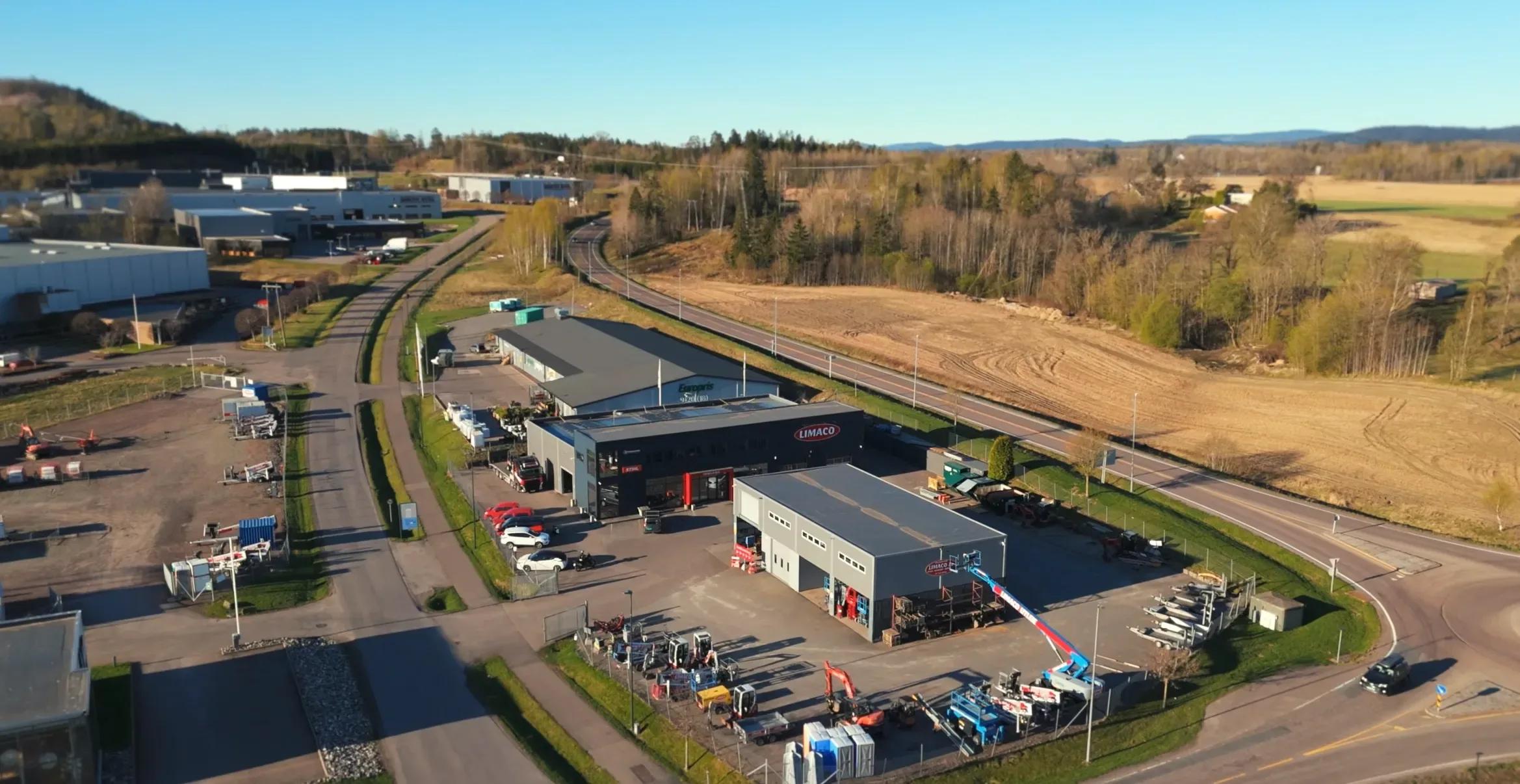 Limaco sitt anlegg i et næringsområde sett fra luften