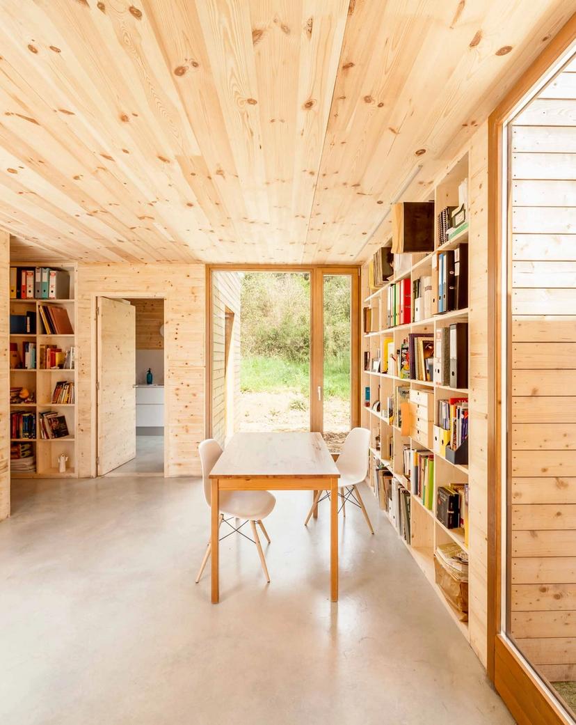 Façana exterior de la Casa GG, habitatge prefabricat i modular de disseny contemporani