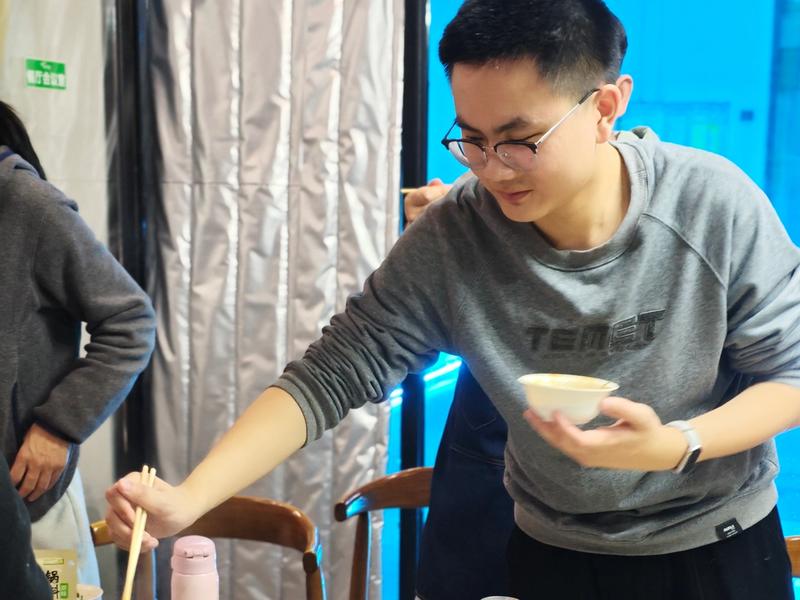 研硕 的工作与生活片段