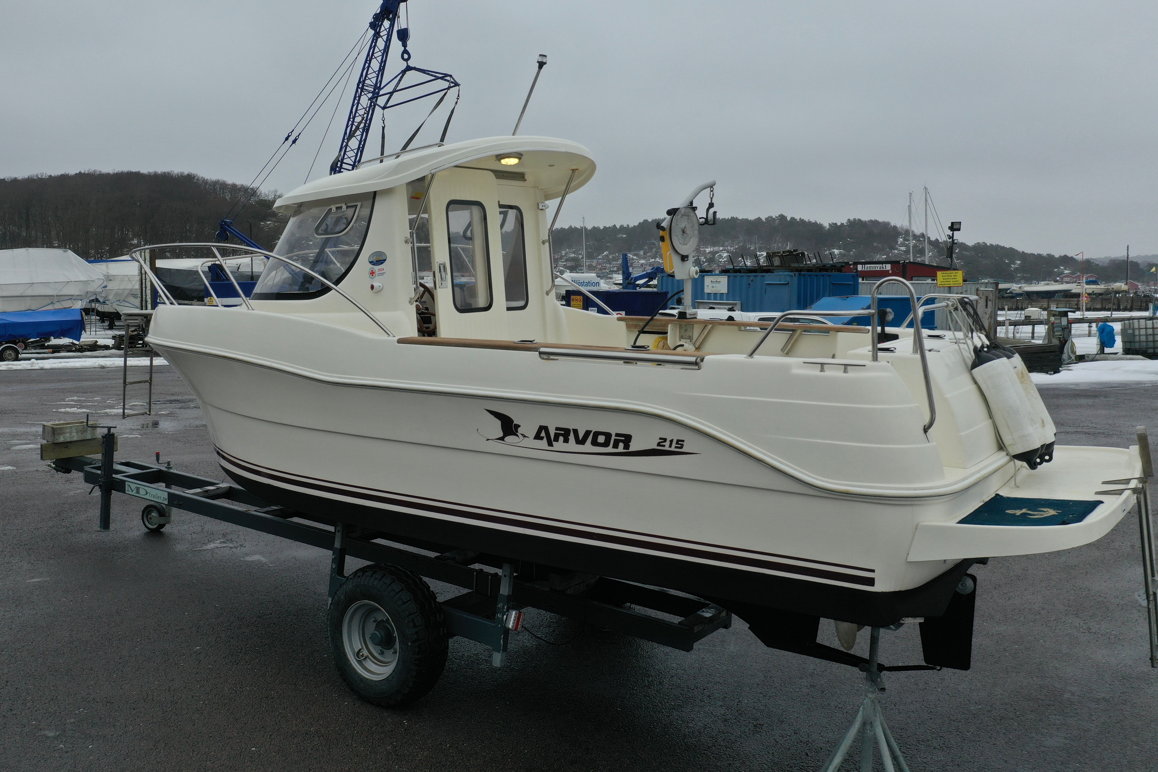 Arvor 215 fiskeutrustad