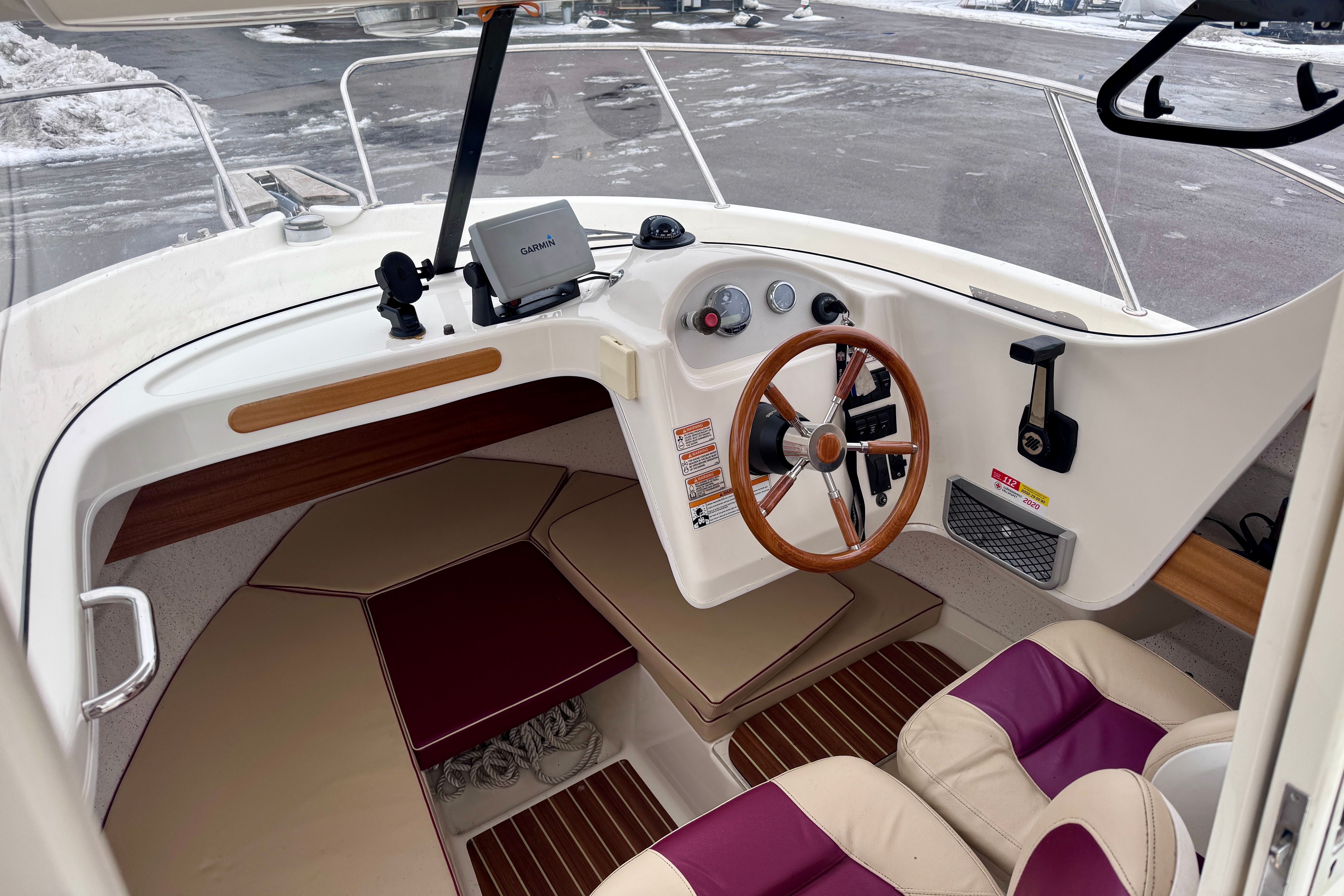 Arvor 215 fiskeutrustad