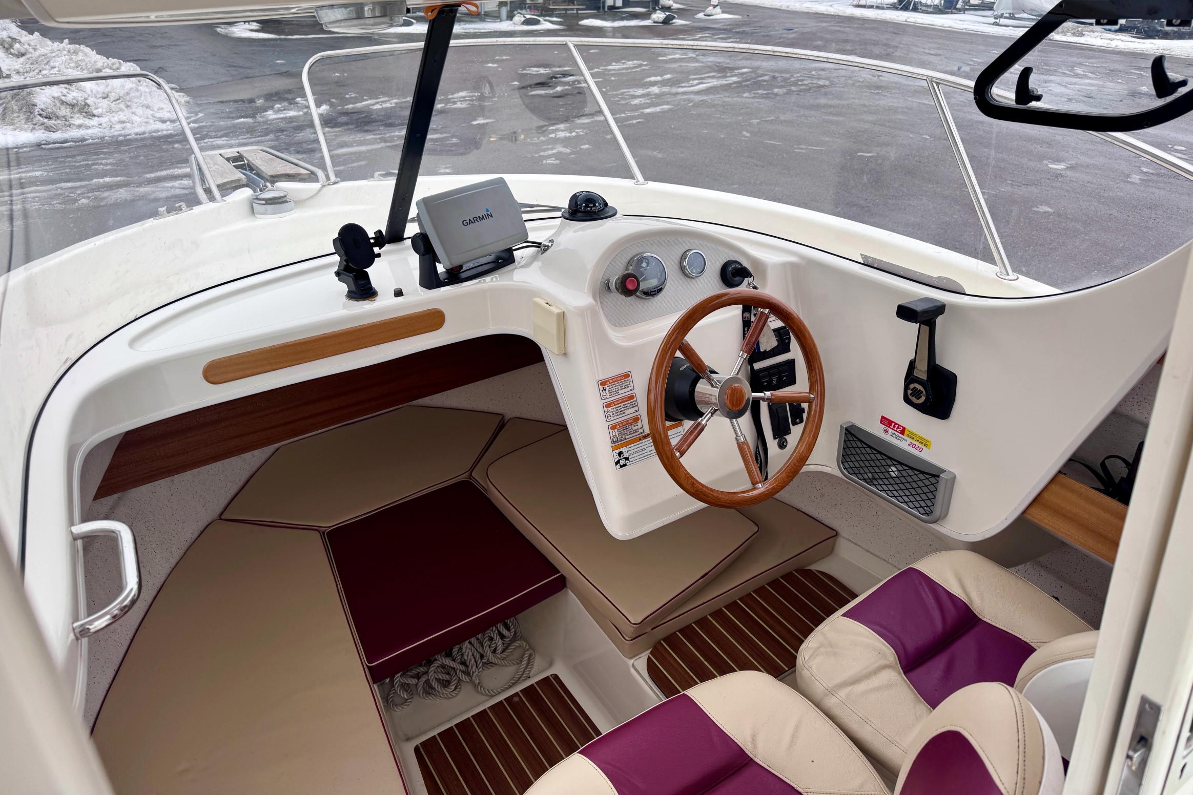 Arvor 215 fiskeutrustad