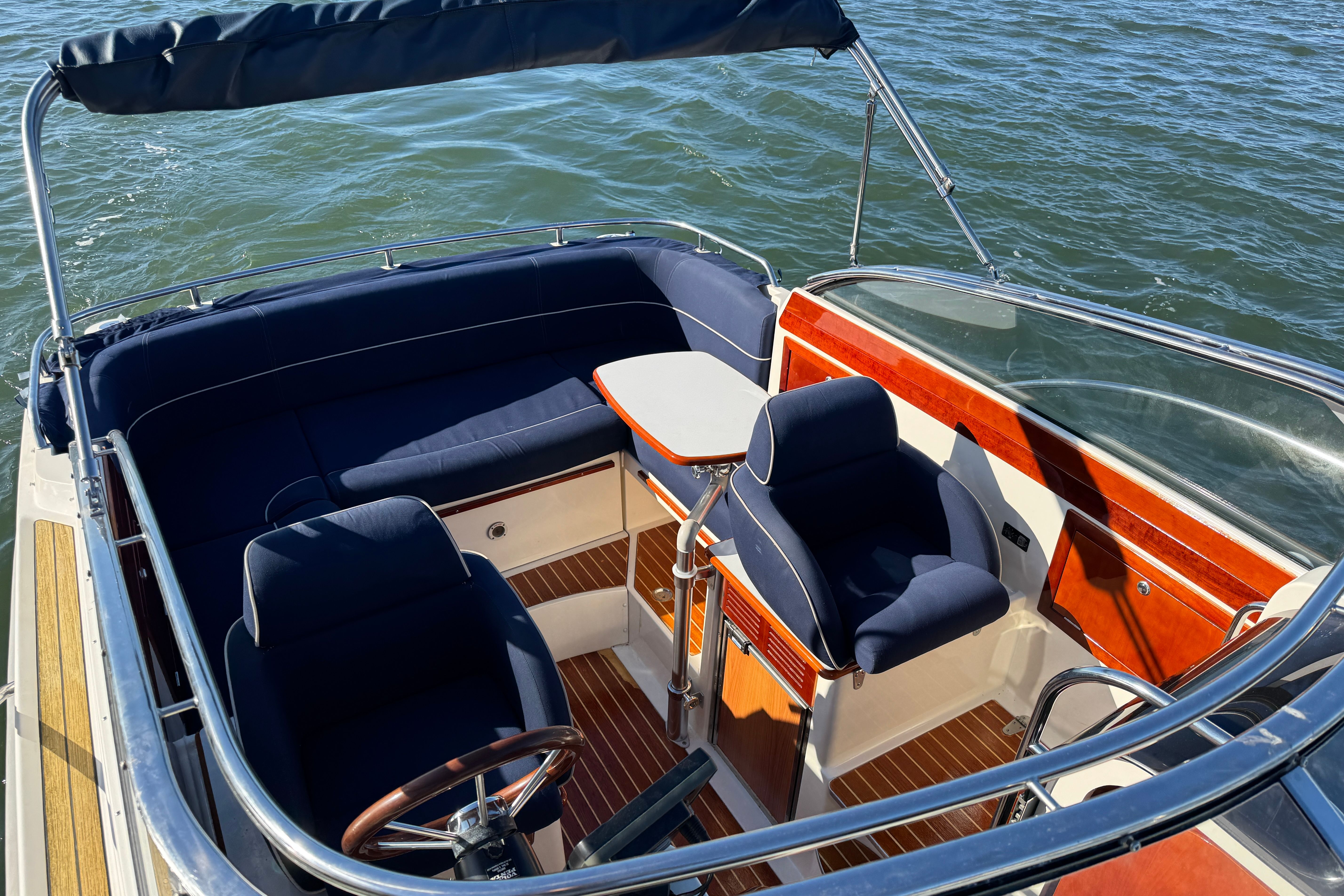 Aquador 23 DC