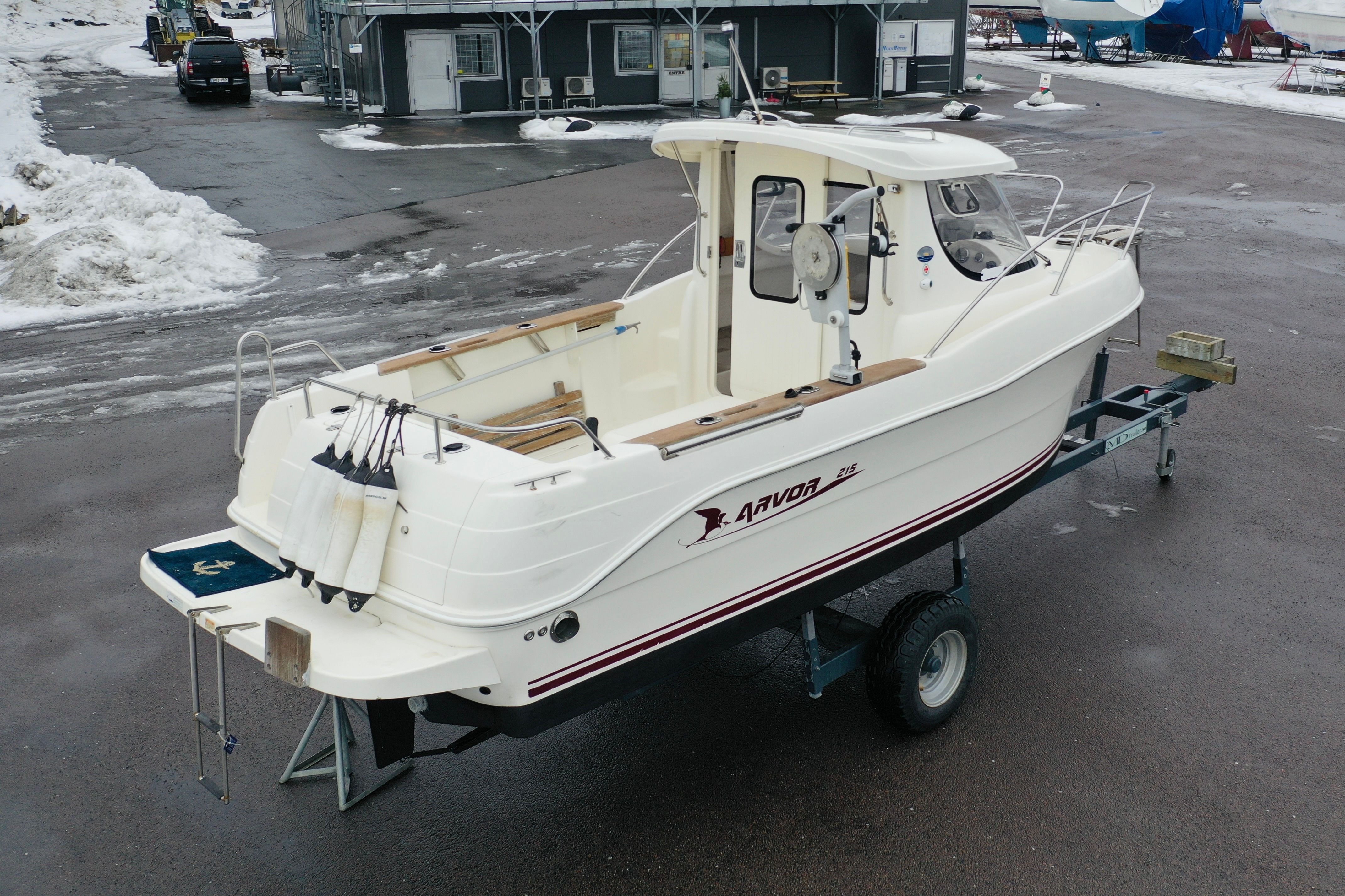 Arvor 215 fiskeutrustad