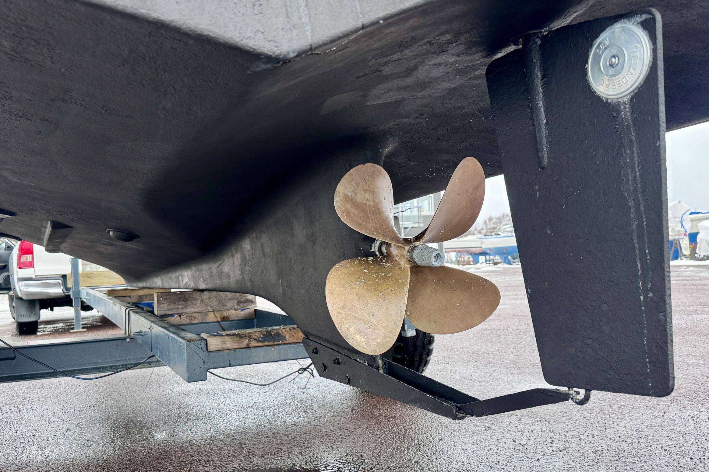 Arvor 215 fiskeutrustad