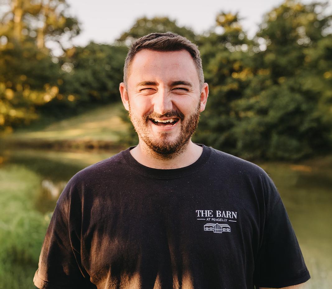 Lewis Pacoe, Bar Manager