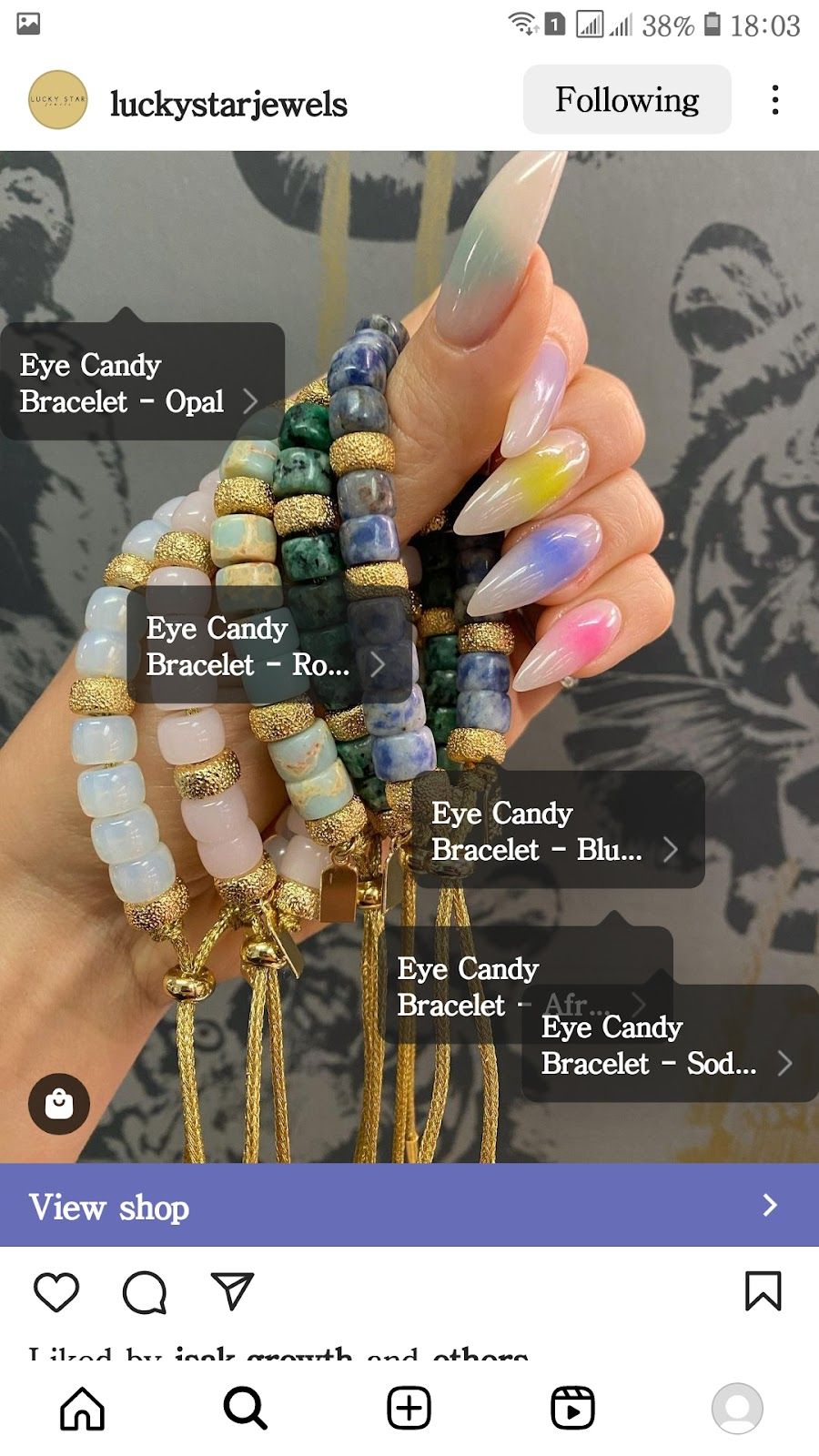 Example of an Instagram post with shoppable tags. 